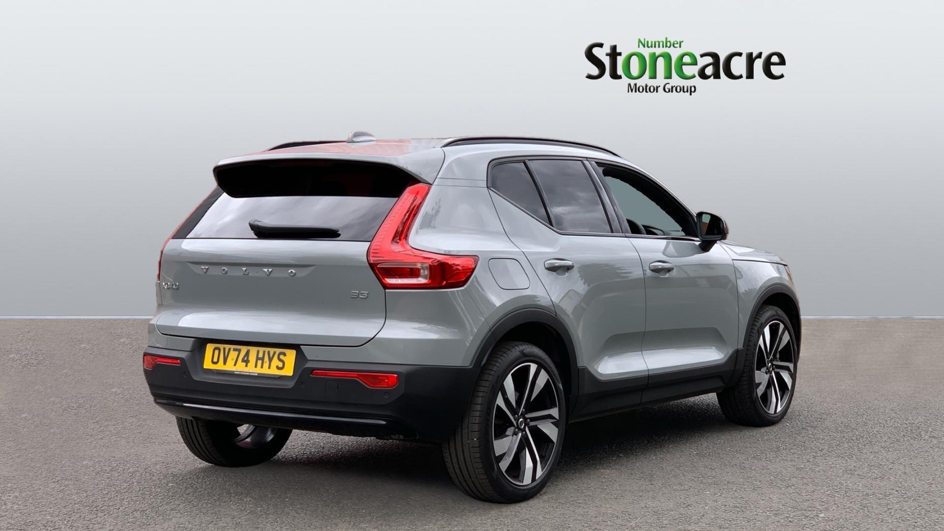 Volvo XC40 2.0 B3P Plus Dark 5dr Auto OV74HYS Image 2