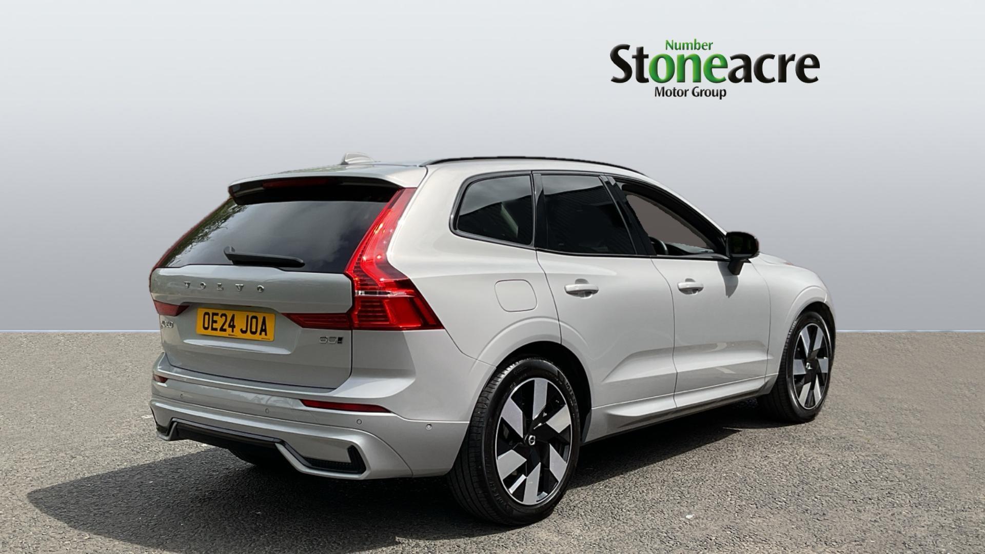 Volvo XC60 Ultimate Dark B5 (250 hp) OE24JOA Image 2