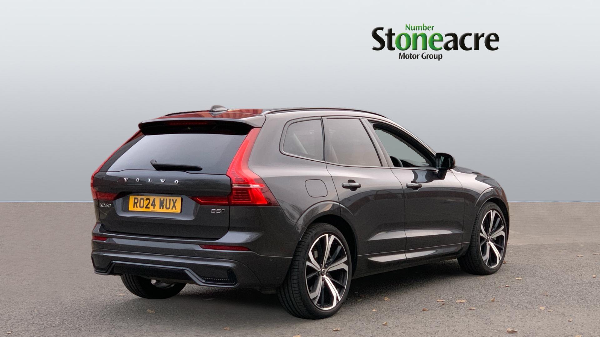 Volvo XC60 Ultimate Dark B5 (250 hp) RO24WUX Image 2