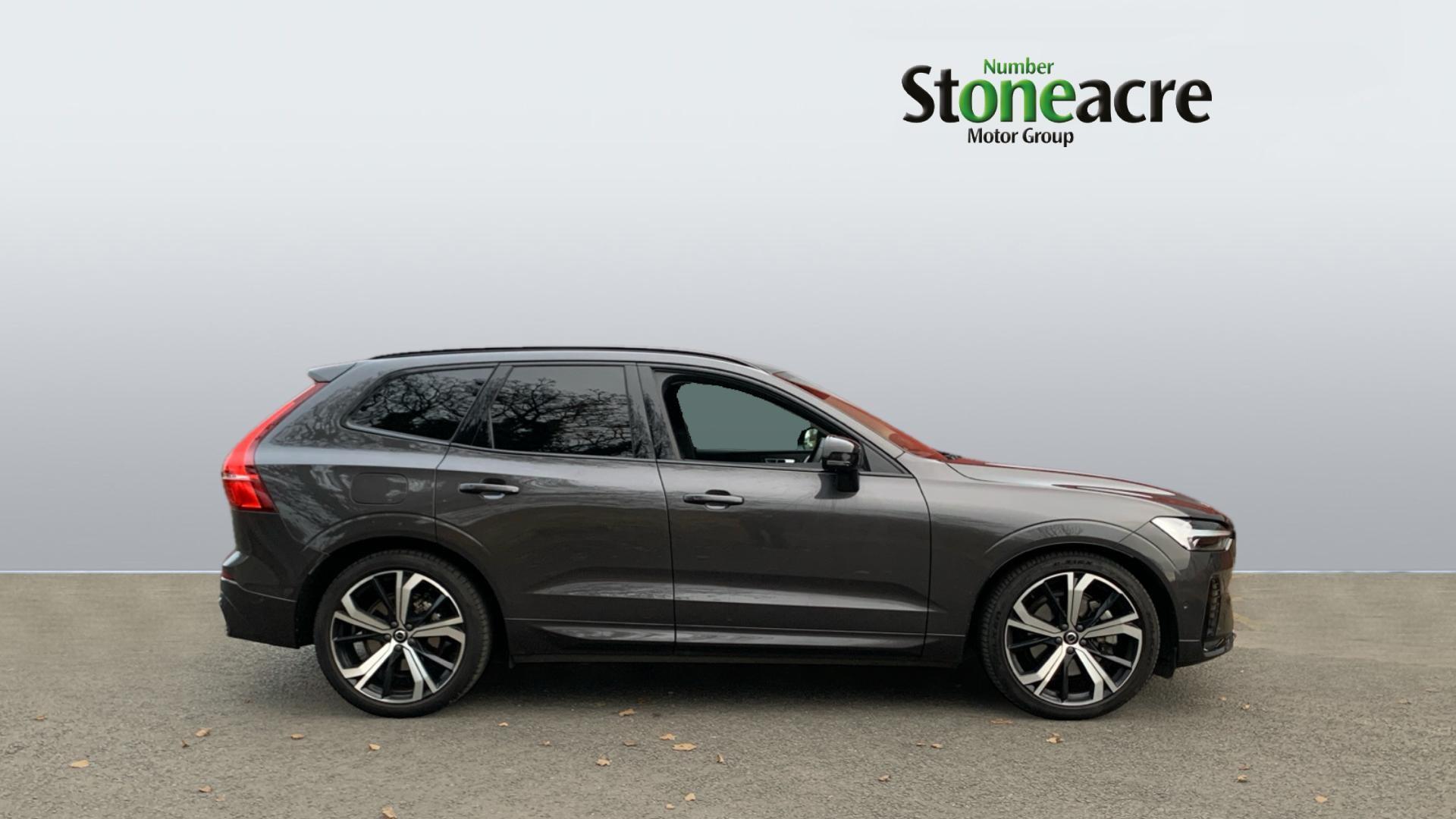Volvo XC60 Ultimate Dark B5 (250 hp) RO24WUX Image 3