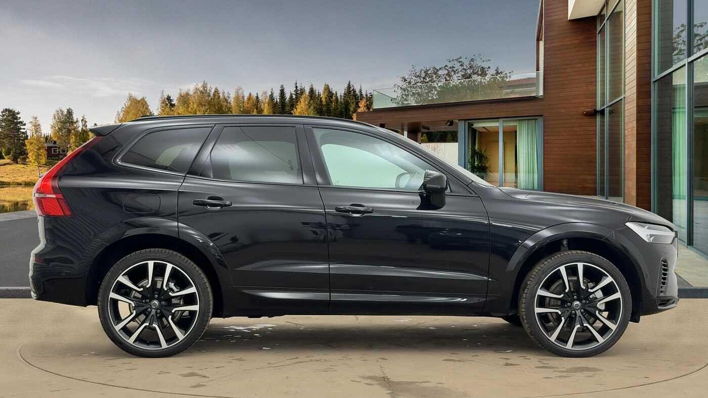 Volvo XC60 2.0h T8 18.8kWh Ultra Dark Auto AWD Euro 6 (s/s) 5dr OW74FXL Image 2