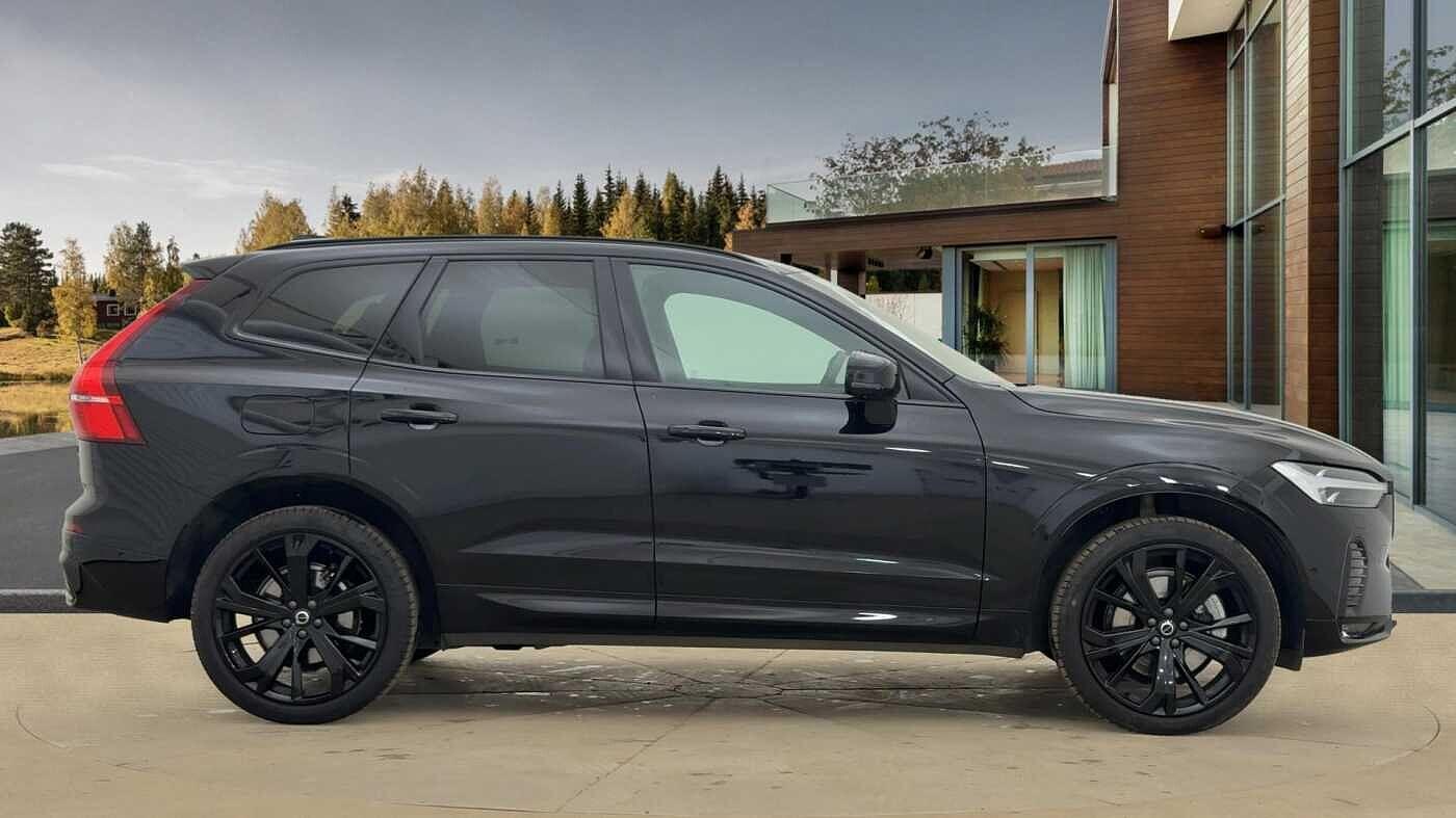 Volvo XC60 2.0 B5 MHEV Ultra Black Edition Auto AWD Euro 6 (s/s) 5dr OW74EYL Image 2