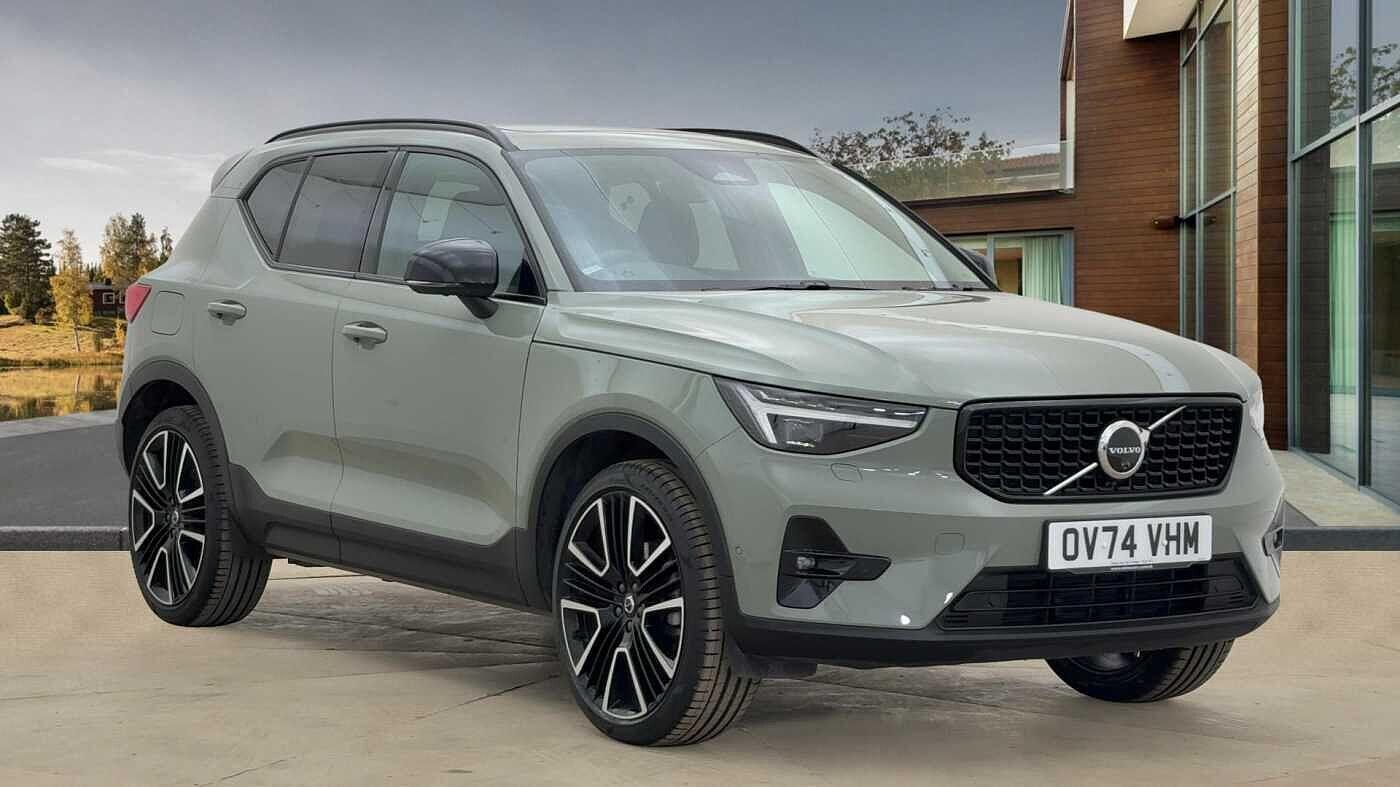 Volvo XC40 2.0 B3 MHEV Ultra Dark DCT Auto Euro 6 (s/s) 5dr OV74VHM Image 1