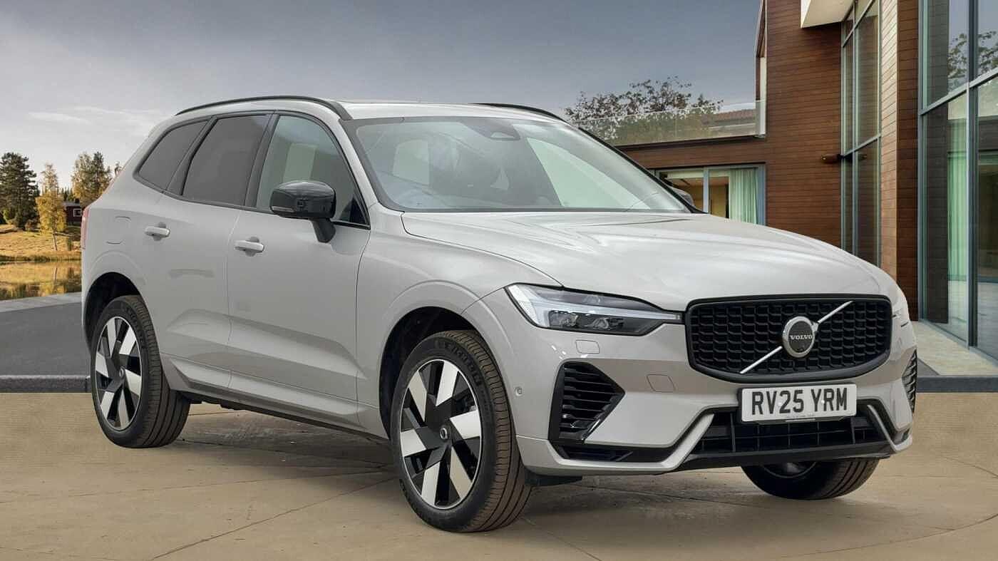 Volvo XC60 2.0h T8 18.8kWh Ultra Dark Auto AWD Euro 6 (s/s) 5dr RV25YRM Image 1