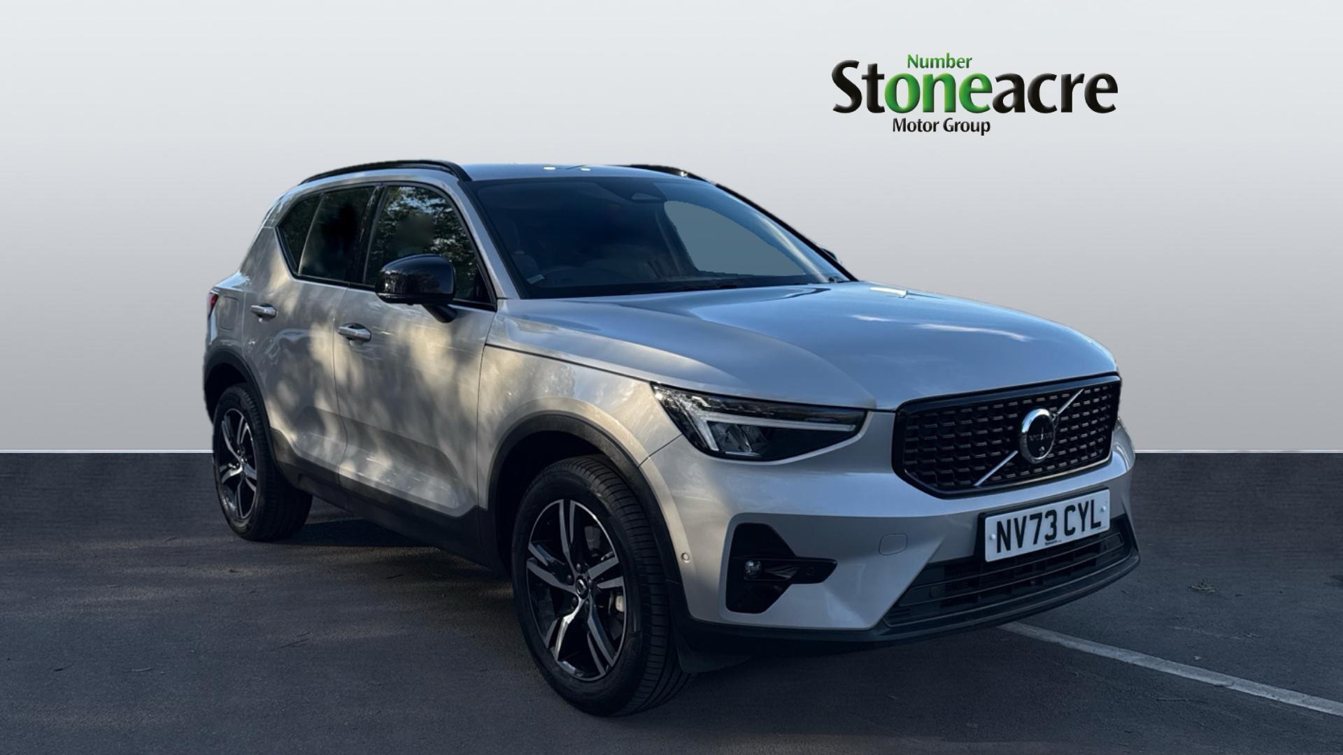 Volvo XC40 2.0 B3P Plus Dark 5dr Auto NV73CYL Image 1