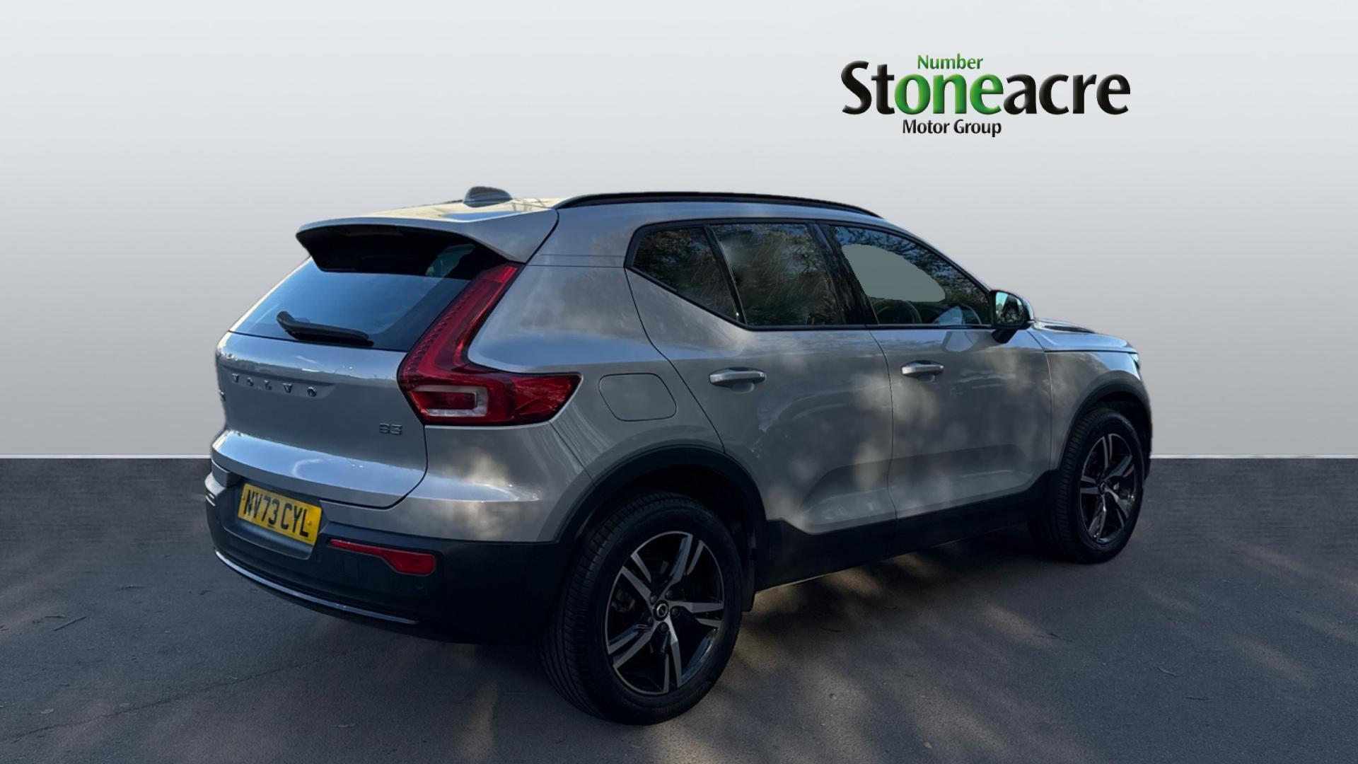 Volvo XC40 2.0 B3P Plus Dark 5dr Auto NV73CYL Image 2