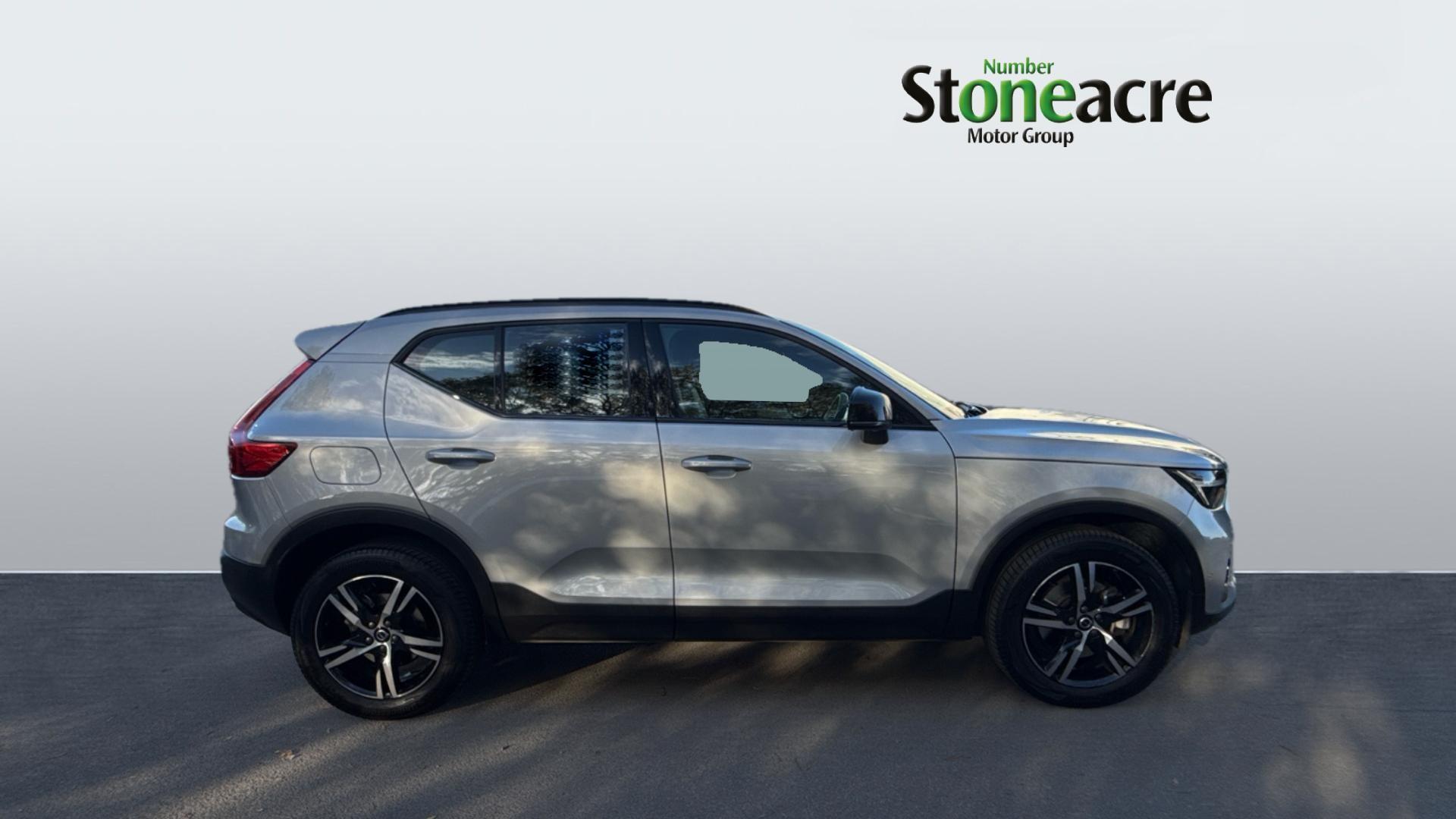 Volvo XC40 2.0 B3P Plus Dark 5dr Auto NV73CYL Image 3