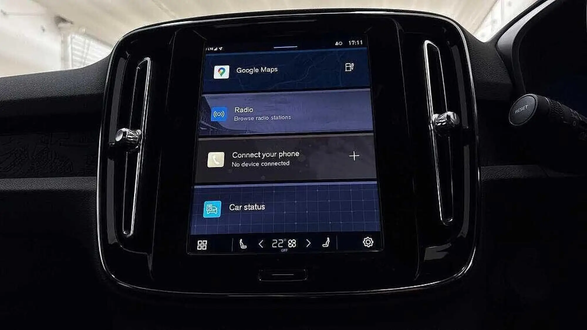 Volvo EX40 Single Motor 69kWh Core Auto 5dr NU75KDF Image 2