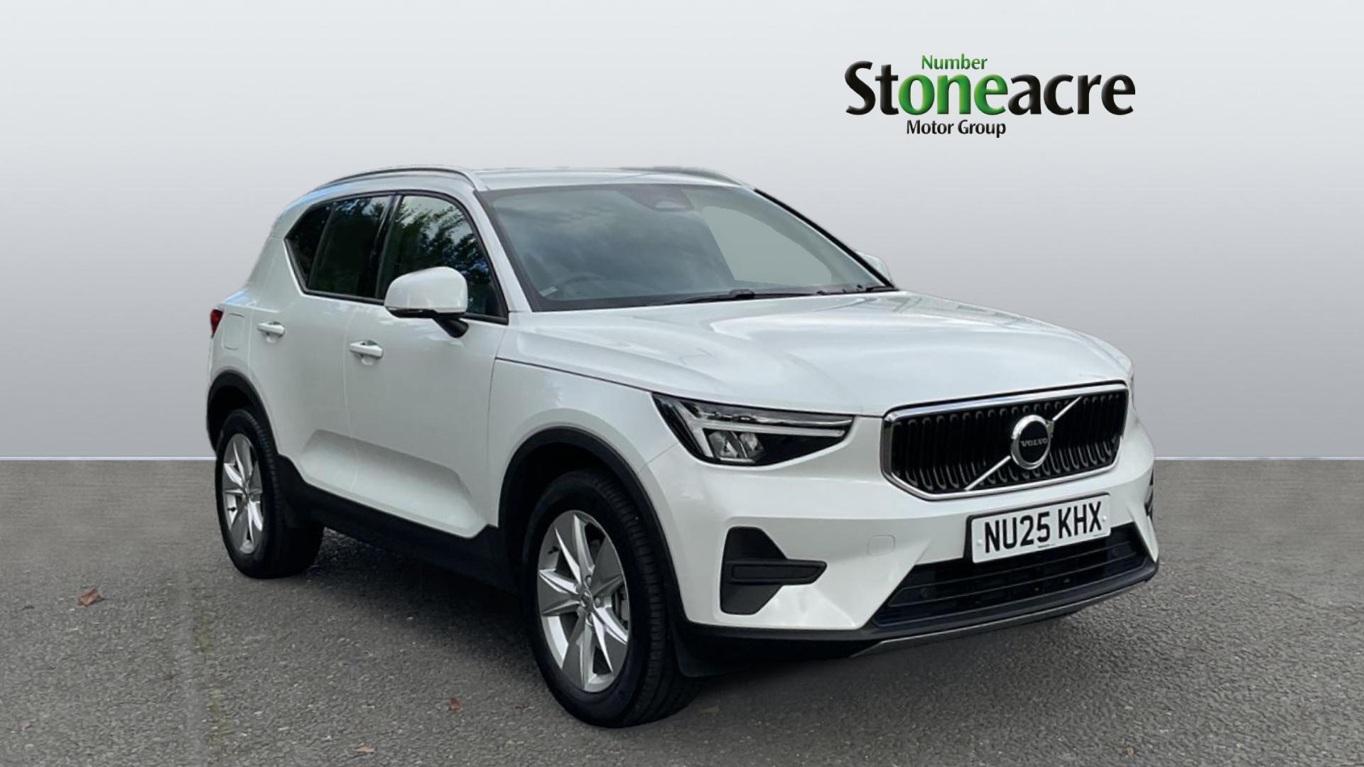 Volvo XC40 Core B3 (163 hp) Auto NU25KHX Image 1