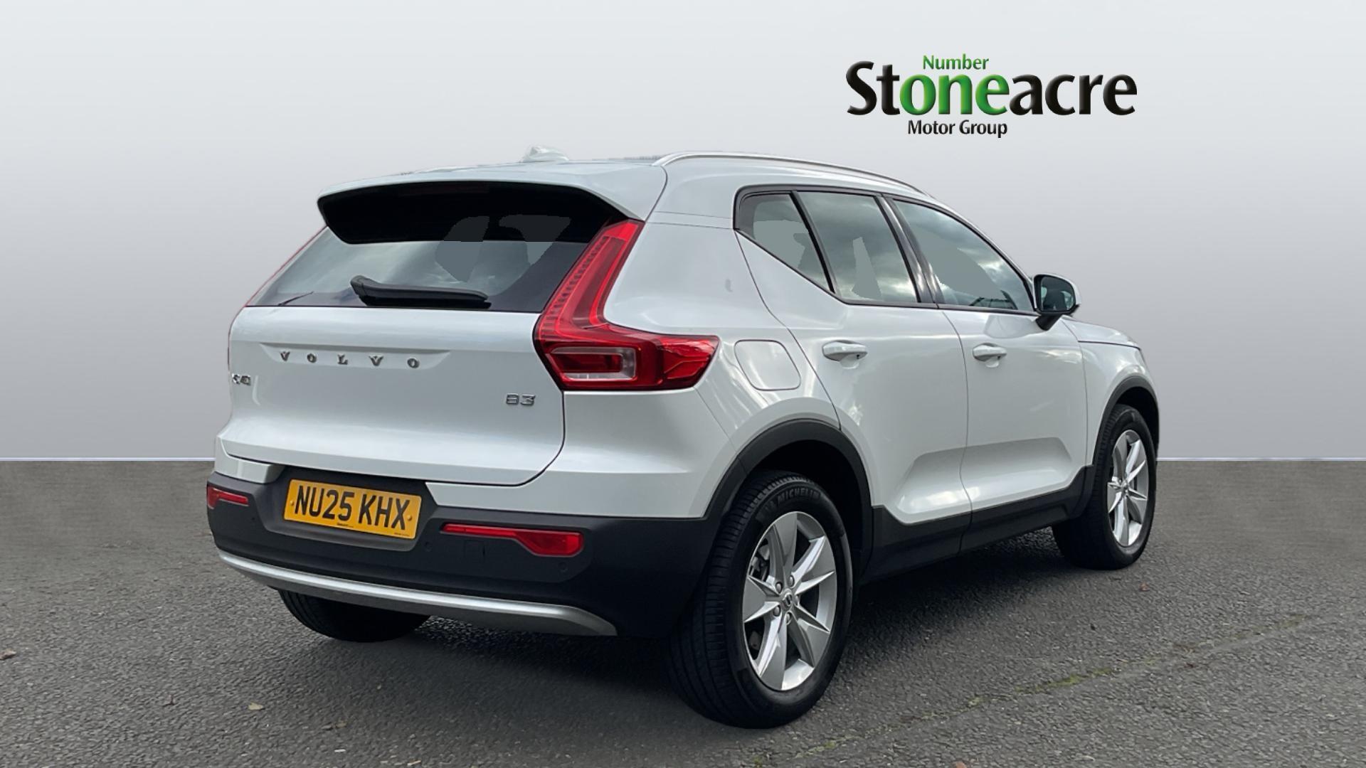 Volvo XC40 Core B3 (163 hp) Auto NU25KHX Image 2