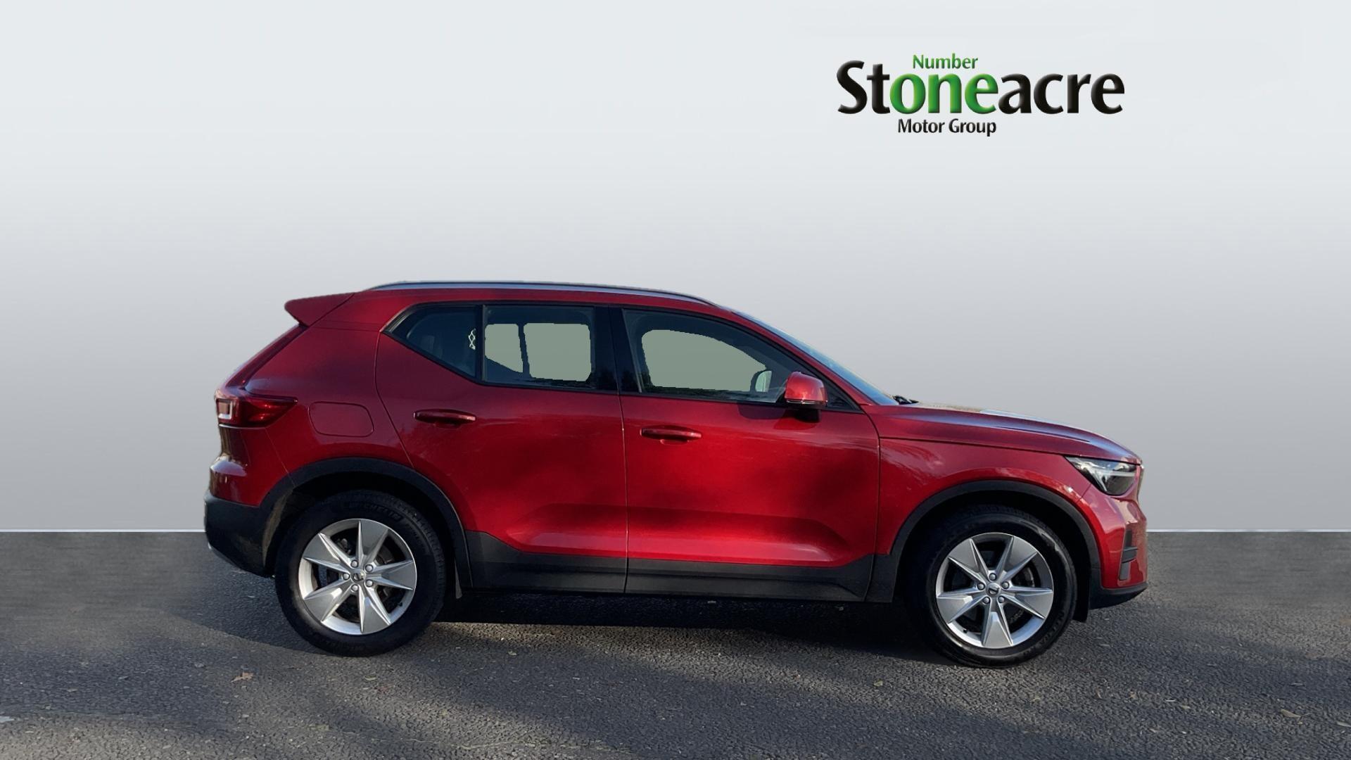 Volvo XC40 Core B3 (163 hp) Auto NX72KWM Image 3