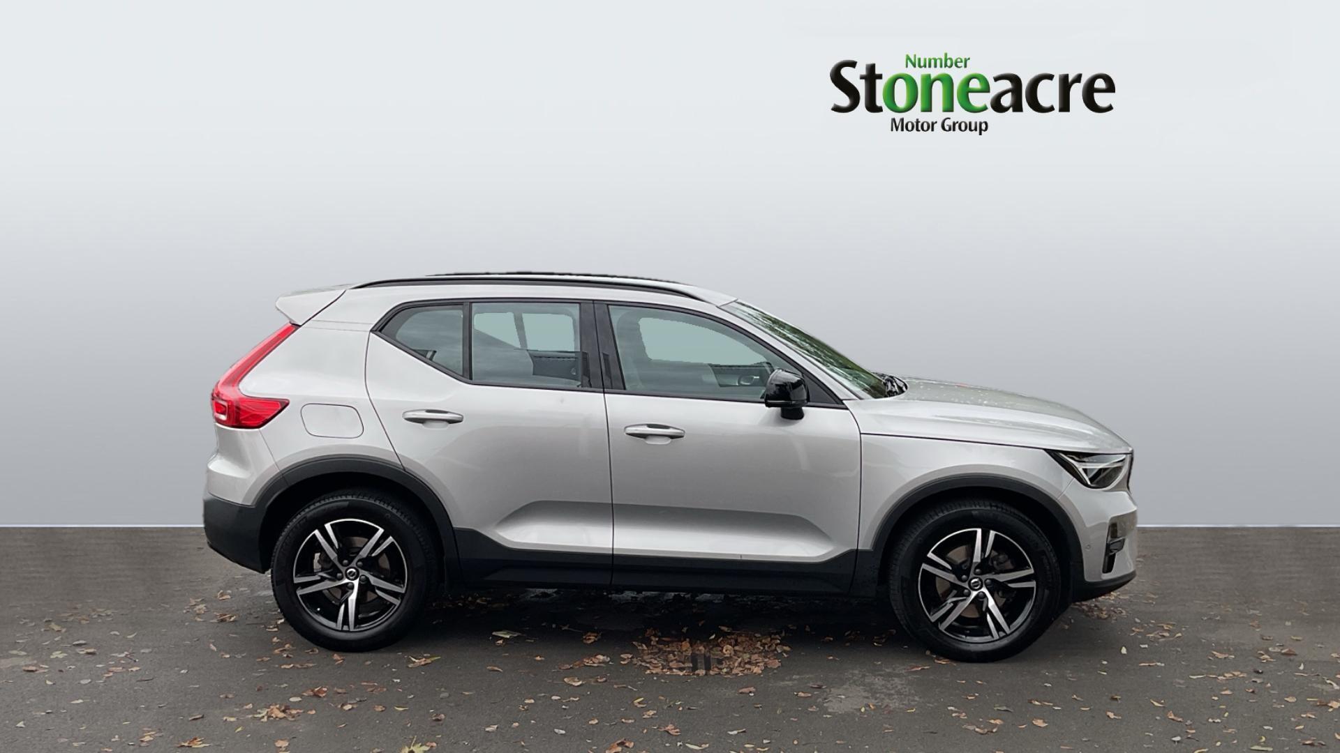Volvo XC40 2.0 B3P Plus Dark 5dr Auto NK73LCA Image 3