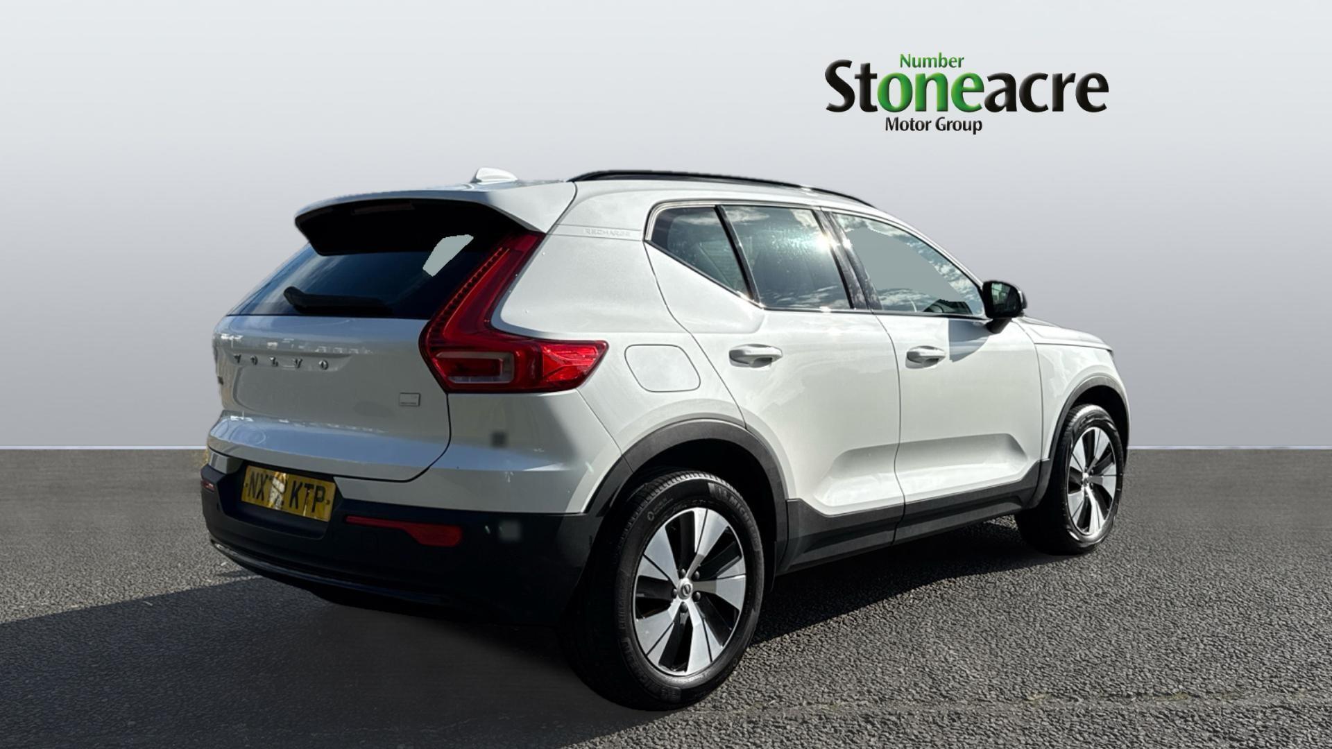Volvo XC40 Image 2
