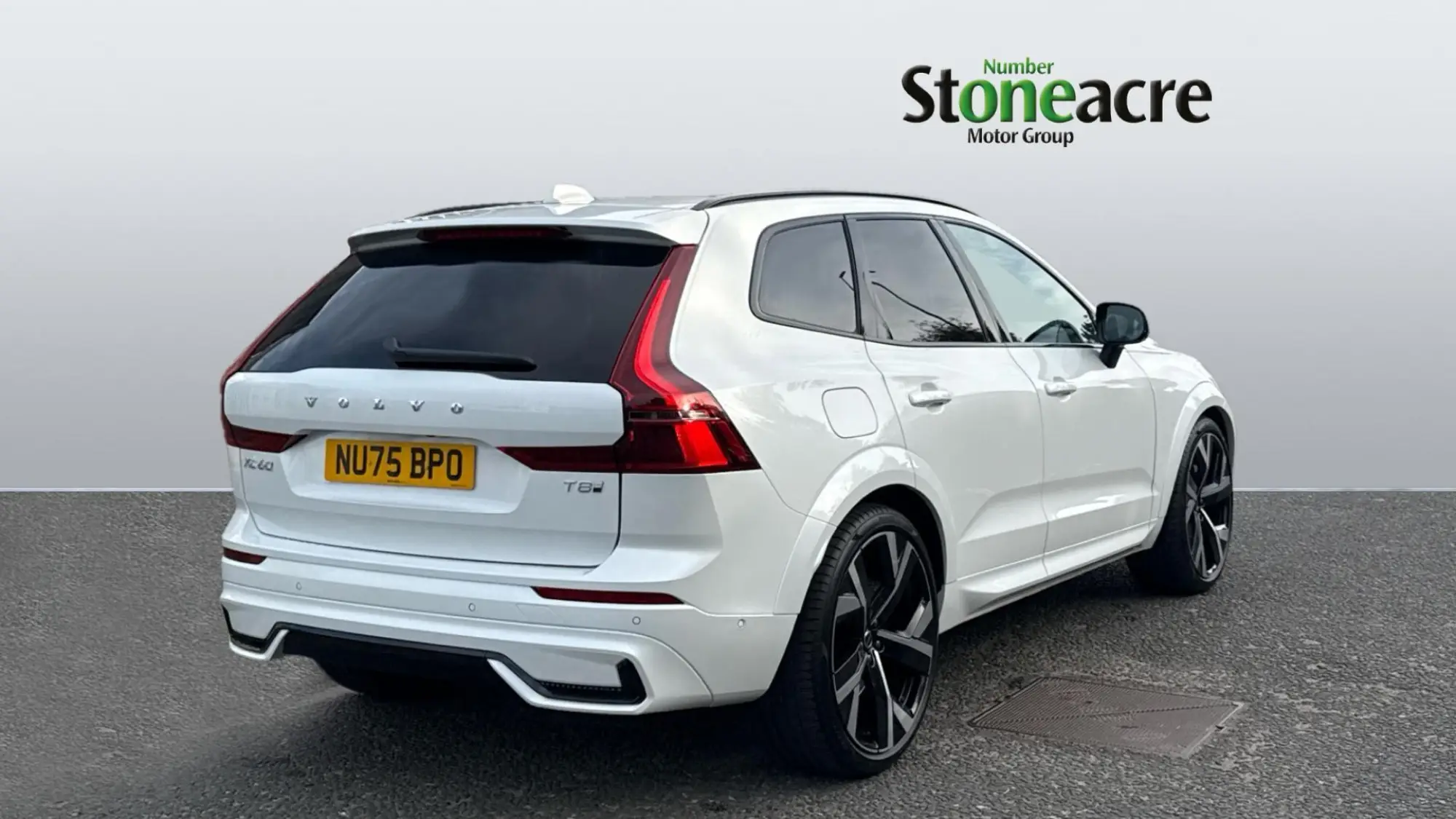 Volvo XC60 2.0 T8 18.8kWh Ultra Dark Auto AWD Euro 6 (s/s) 5dr NU75BPO Image 2