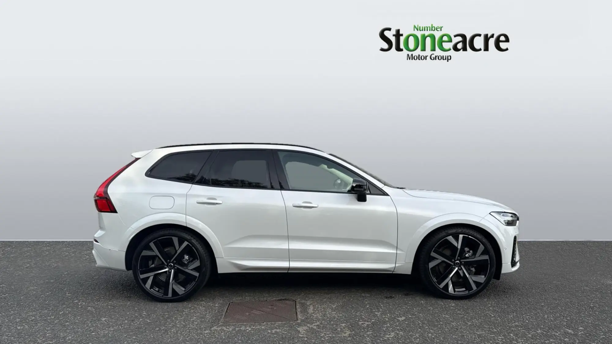 Volvo XC60 2.0 T8 18.8kWh Ultra Dark Auto AWD Euro 6 (s/s) 5dr NU75BPO Image 3