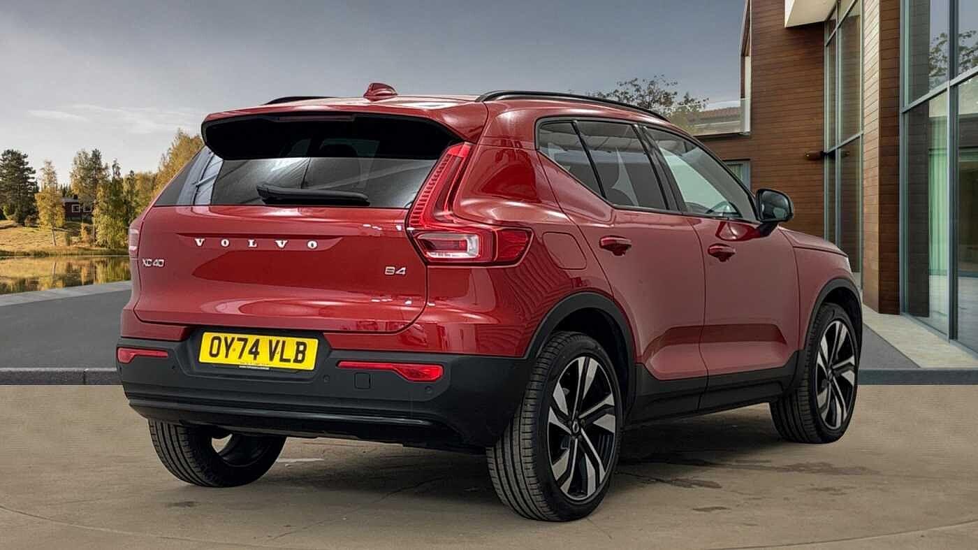 Volvo XC40 2.0 B4 MHEV Ultra Dark DCT Auto Euro 6 (s/s) 5dr OY74VLB Image 3