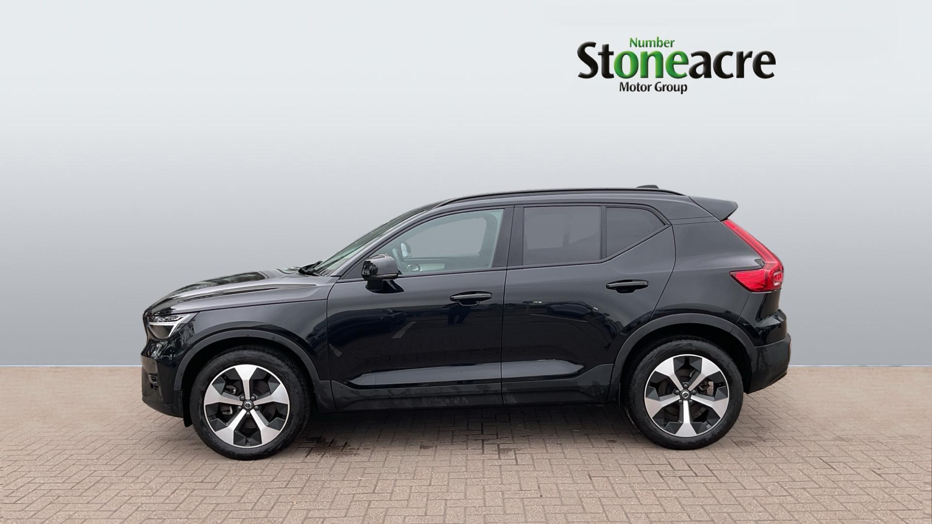 Volvo XC40 2.0 B3P Plus Dark 5dr Auto RO24PHK Image 3
