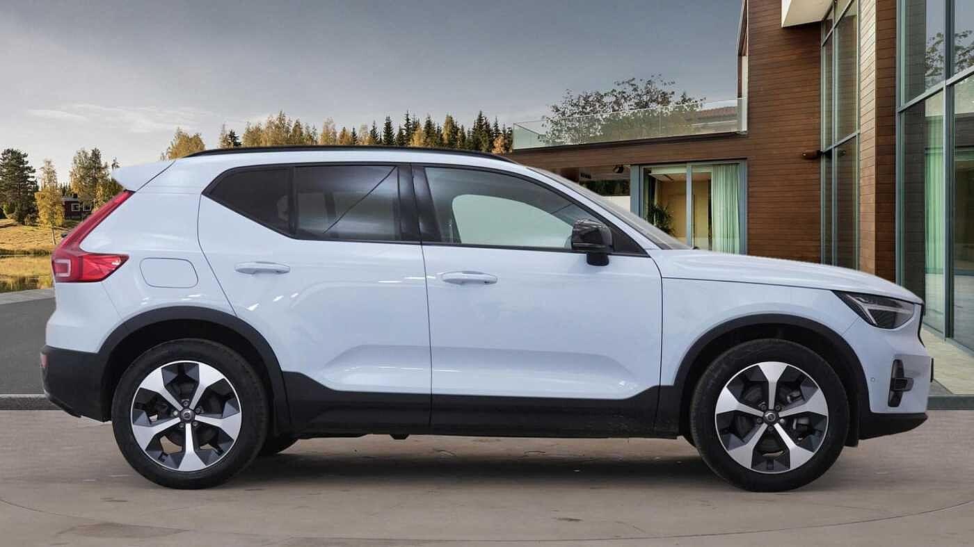 Volvo XC40 Image 2