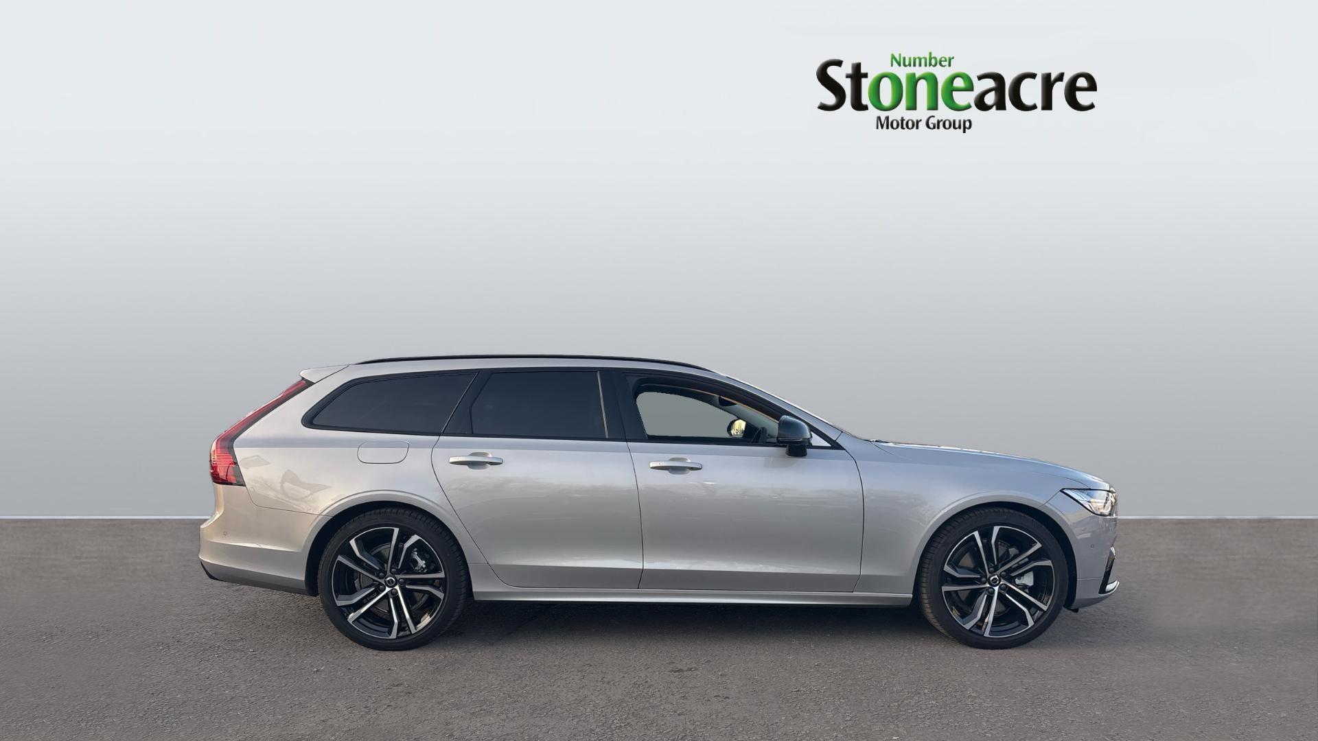 Volvo V90 Plug-In Hybrid 2.0h T8 18.8kWh Ultra Auto AWD Euro 6 (s/s) 5dr NU25BVA Image 3