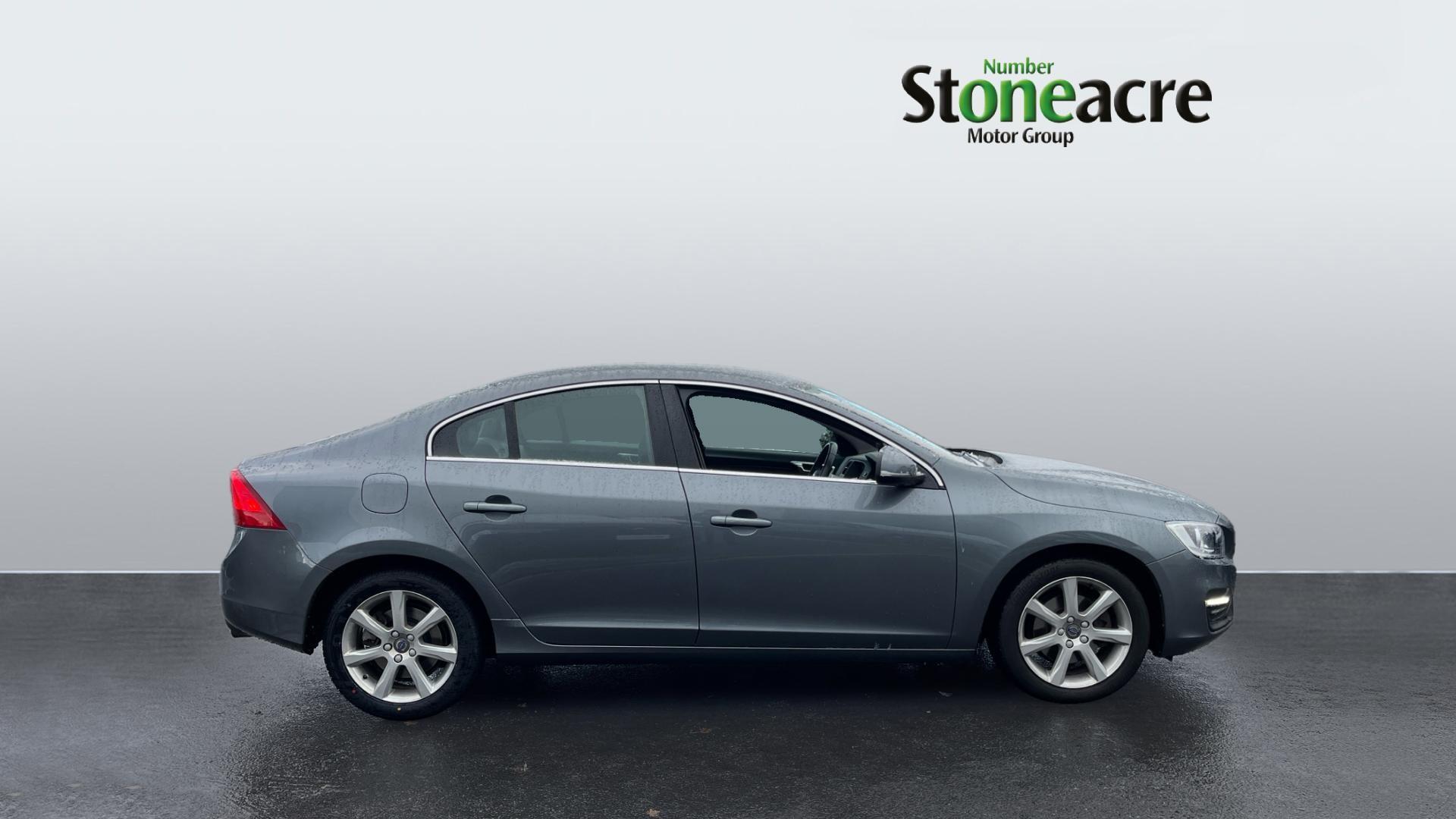 Volvo S60 2.0 T4 SE Nav Euro 6 (s/s) 4dr NJ18KUG Image 3