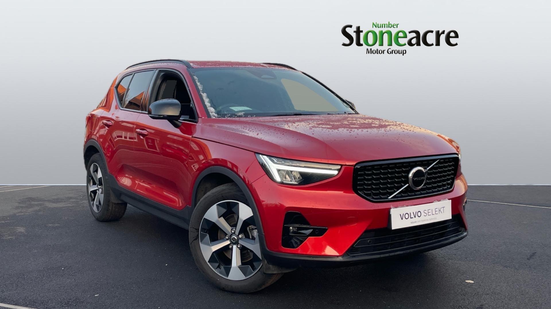 Volvo XC40 2.0 B4P Plus Dark 5dr Auto RV25YSR Image 1