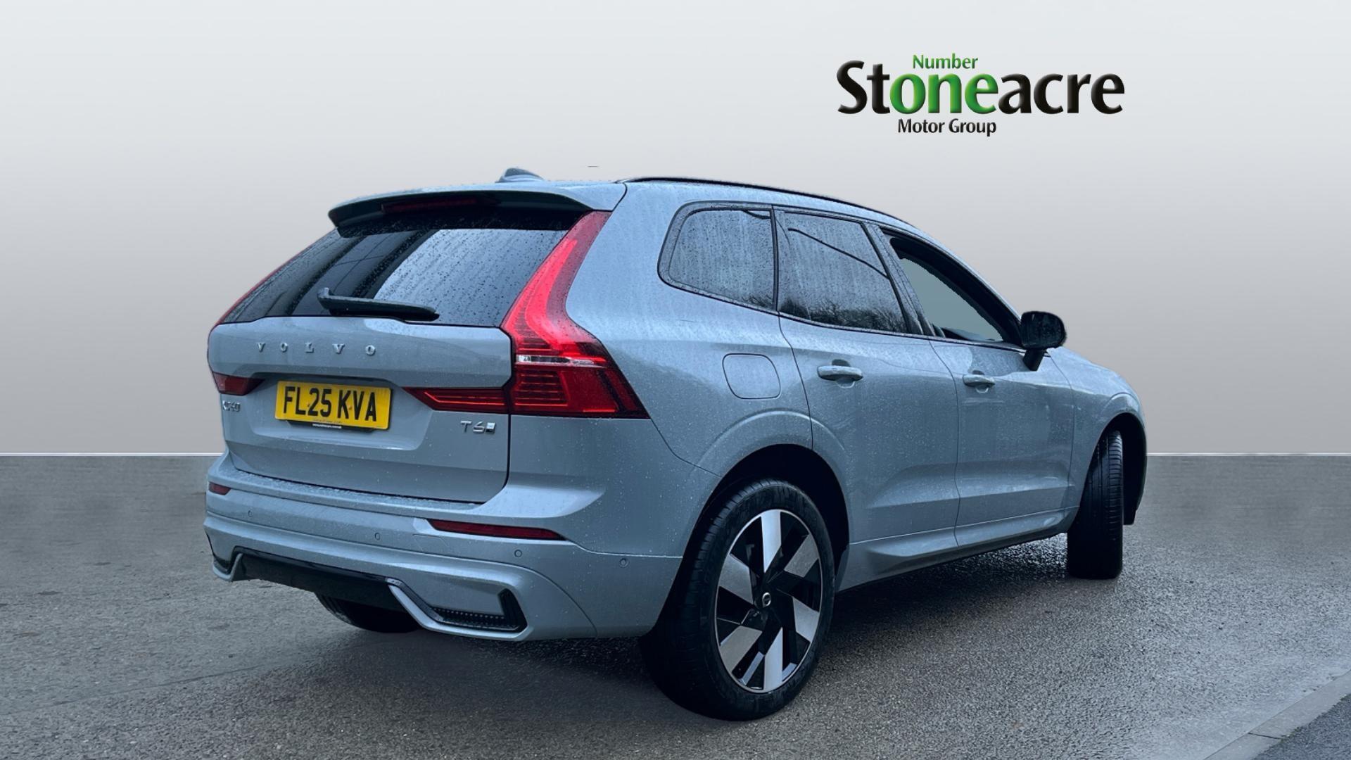 Volvo XC60 2.0h T6 18.8kWh Plus Auto AWD Euro 6 (s/s) 5dr FL25KVA Image 2