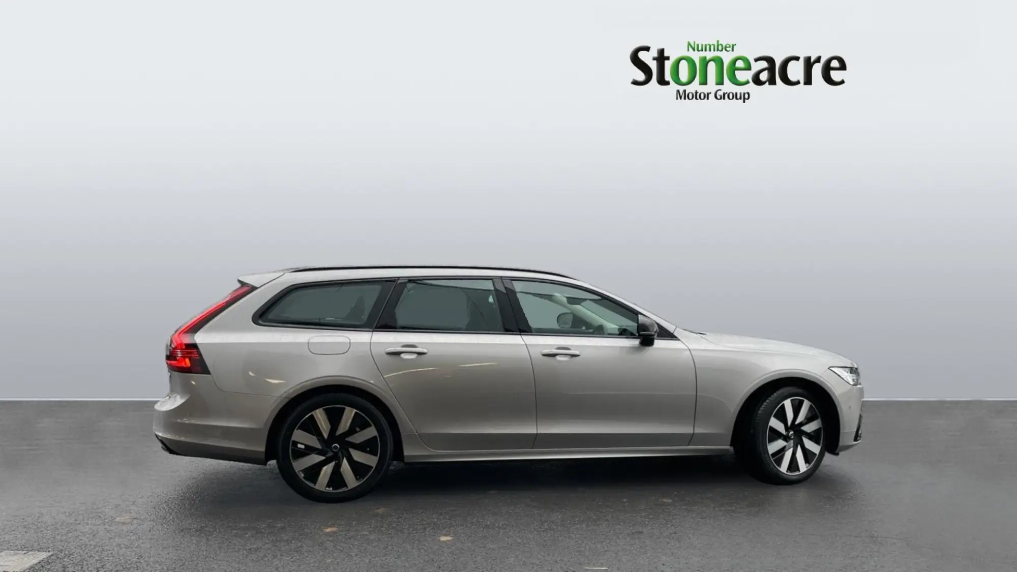 Volvo V90 Plug-In Hybrid 2.0h T6 18.8kWh Plus Auto AWD Euro 6 (s/s) 5dr ND75RVM Image 3