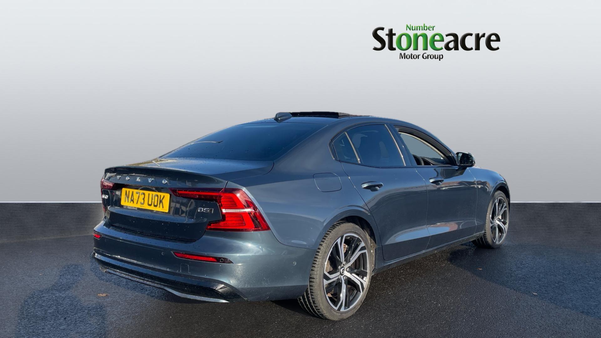 Volvo S60 2.0 B5 MHEV Ultimate Auto AWD Euro 6 (s/s) 4dr NA73UOK Image 2