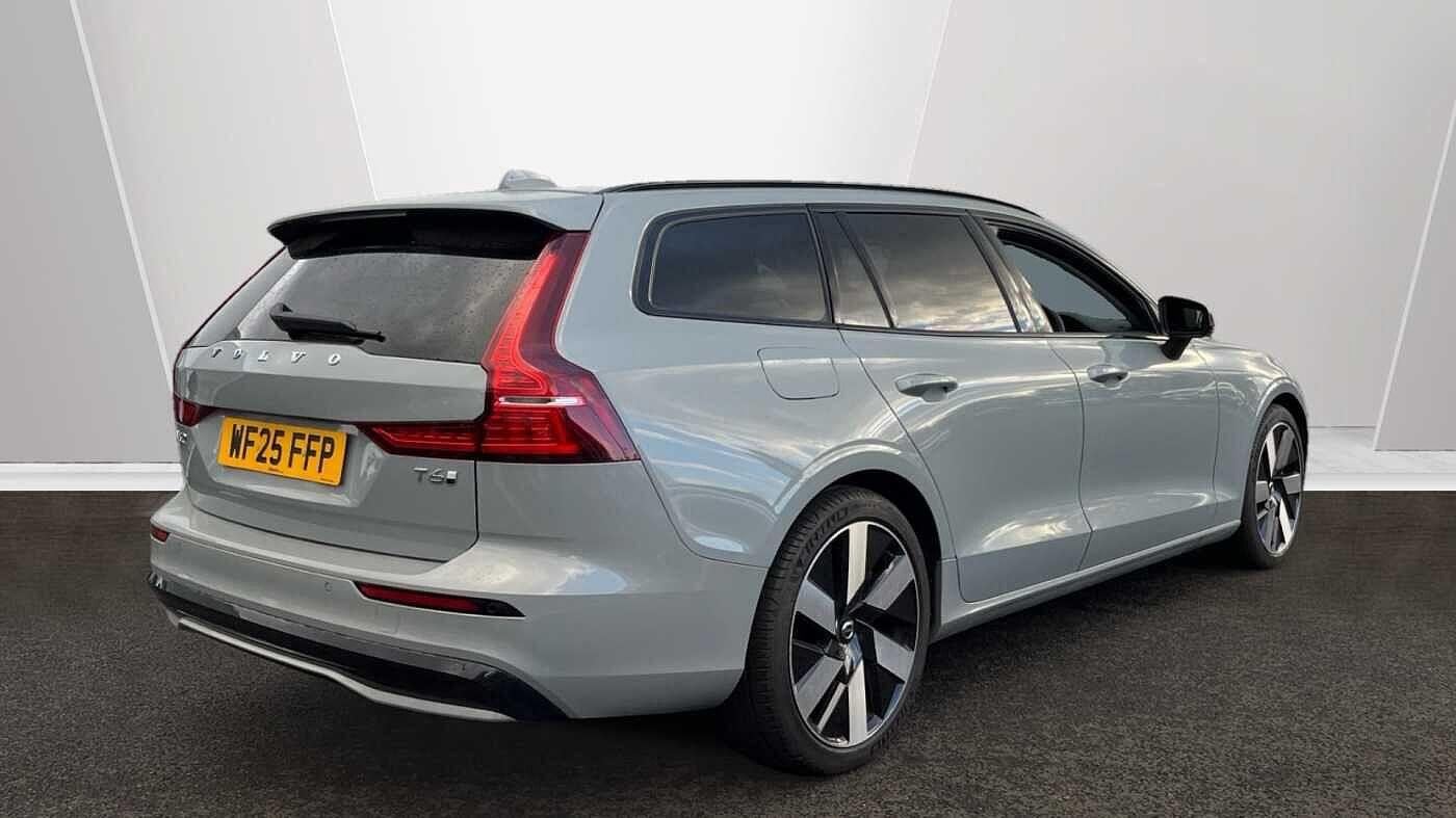 Volvo V60 Plug-In Hybrid 2.0 T6 18.8kWh Plus Auto AWD Euro 6 (s/s) 5dr WF25FFP Image 2