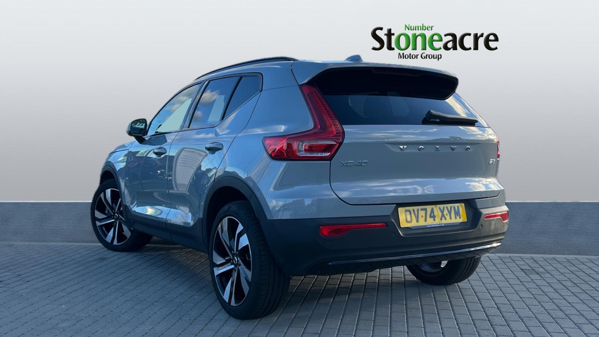 Volvo XC40 2.0 B3 MHEV Ultra Dark DCT Auto Euro 6 (s/s) 5dr OV74XYM Image 2