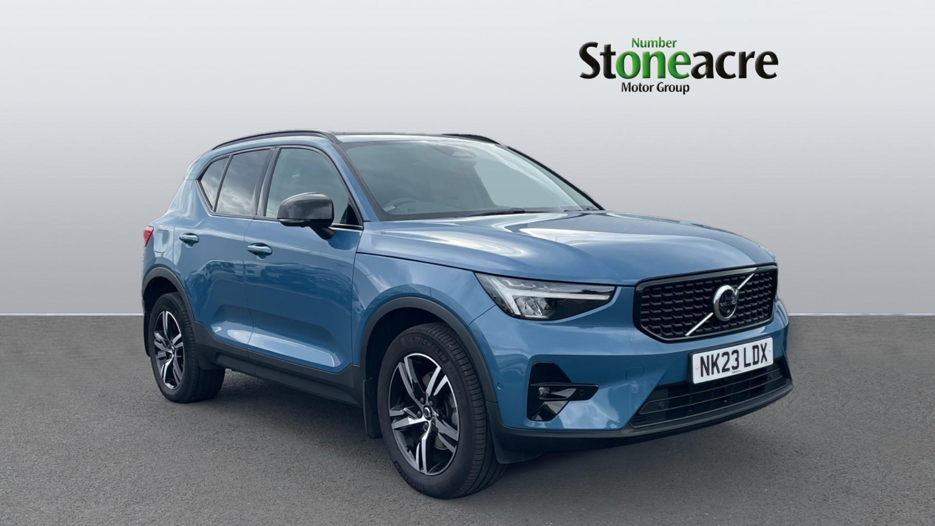 Volvo XC40 2.0 B3P Plus Dark 5dr Auto NK23LDX Image 1