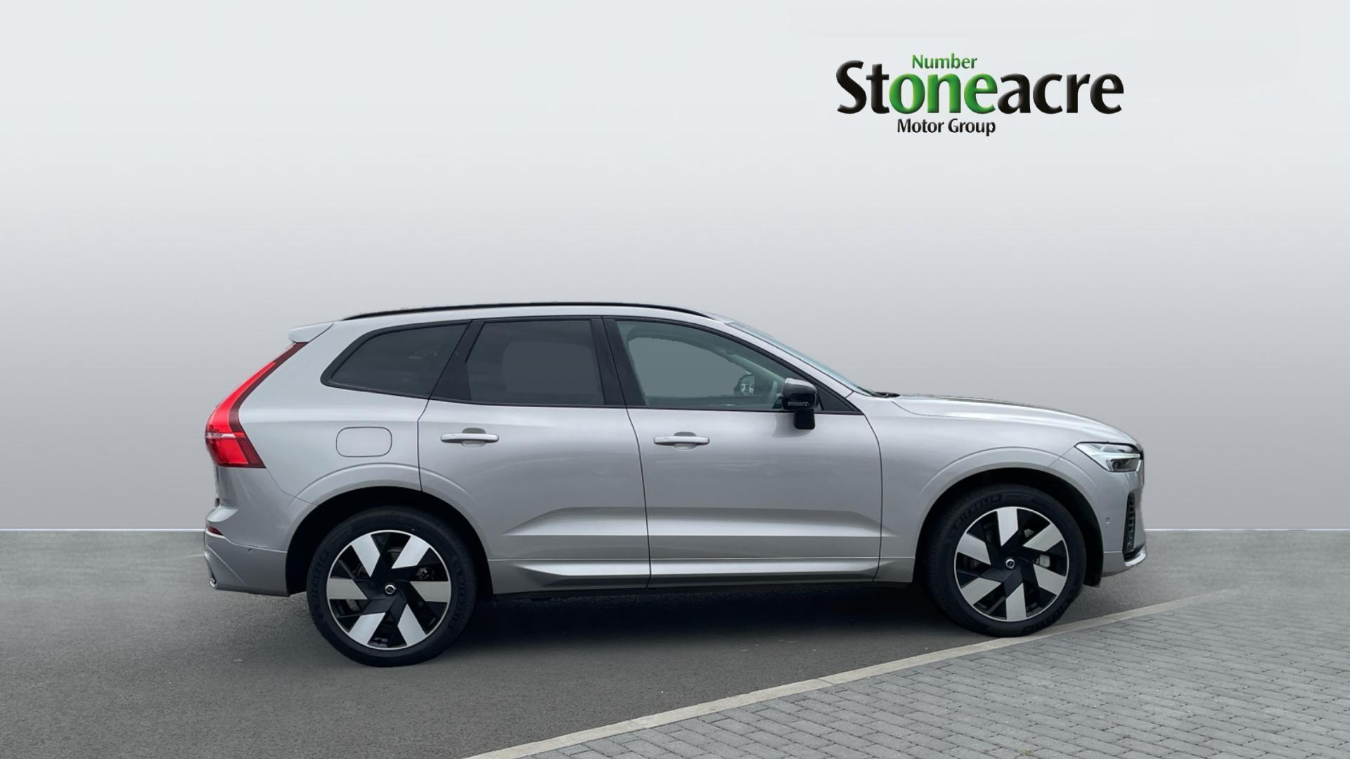 Volvo XC60 2.0h T6 18.8kWh Plus Auto AWD Euro 6 (s/s) 5dr RO24XFX Image 3