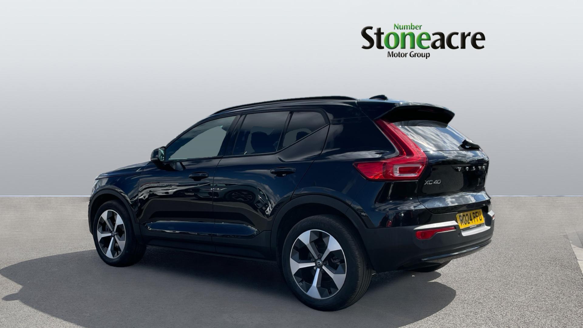 Volvo XC40 2.0 B3P Plus Dark 5dr Auto RO24PFU Image 2