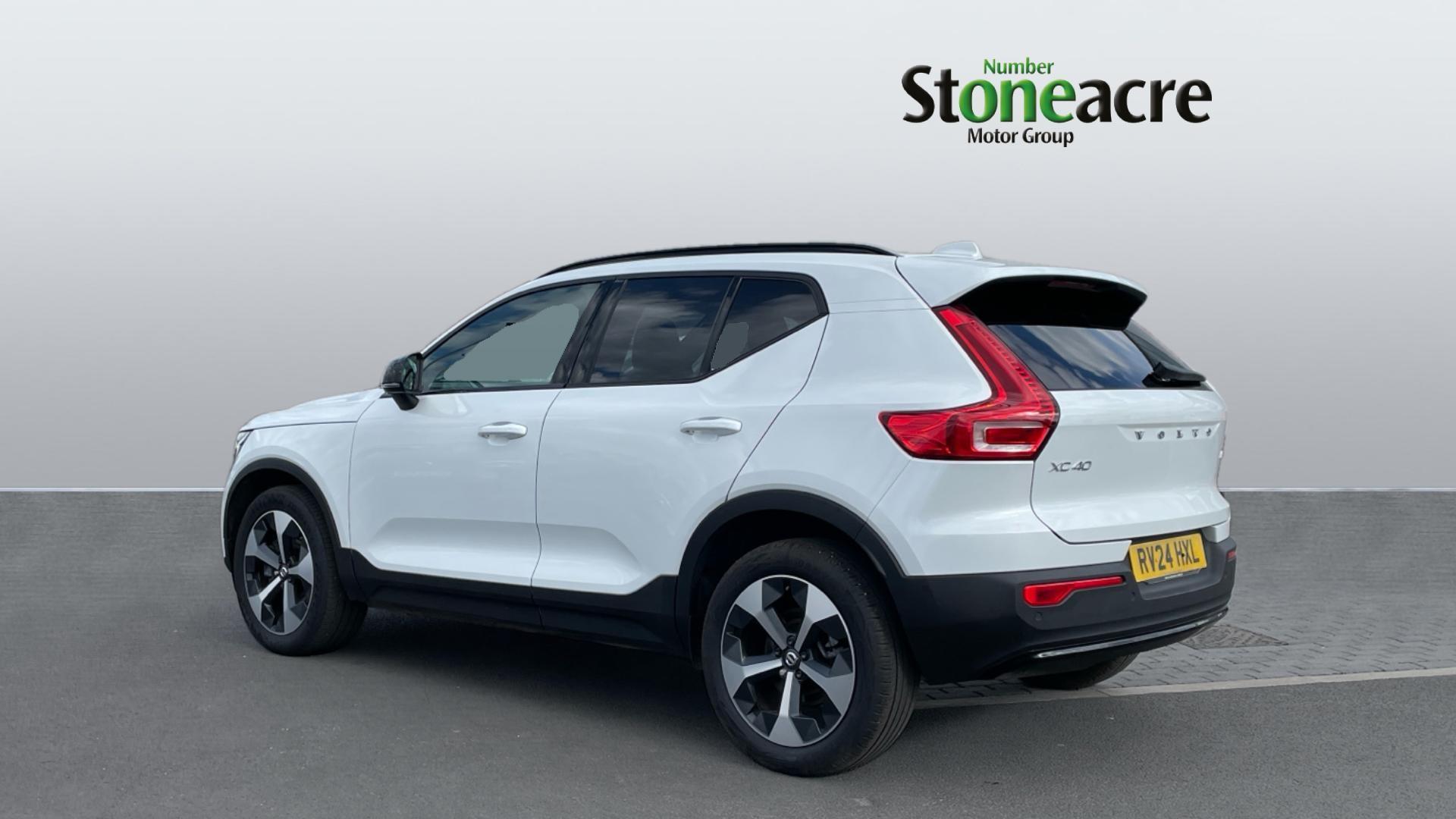 Volvo XC40 2.0 B3P Plus Dark 5dr Auto RV24HXL Image 2