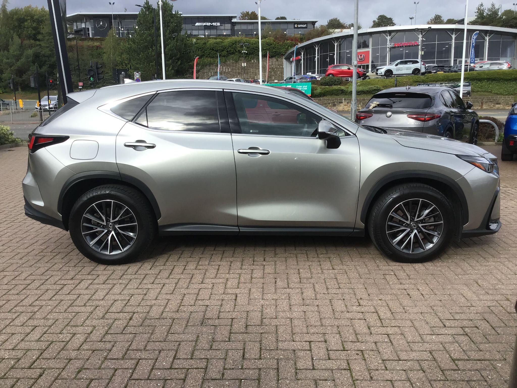 Lexus NX Plug-in Hybrid 2.5 450h+ 18.1kWh Premium E-CVT 4WD Euro 6 (s/s) 5dr ND74KPE Image 2