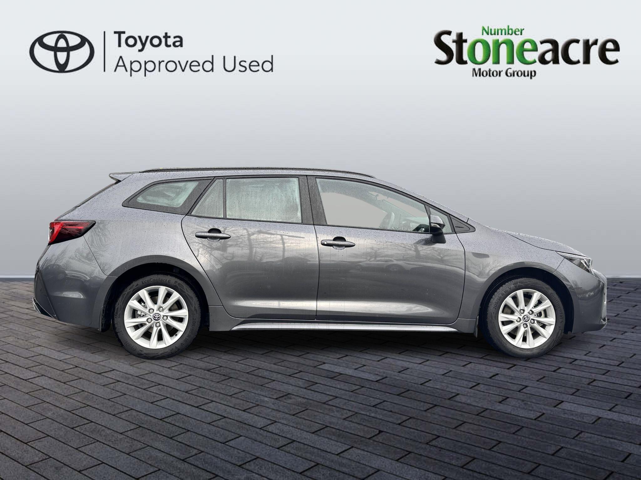 Toyota Corolla Touring Sports 2.0 VVT-h Icon Touring Sports CVT Euro 6 (s/s) 5dr NX25UBY Image 2