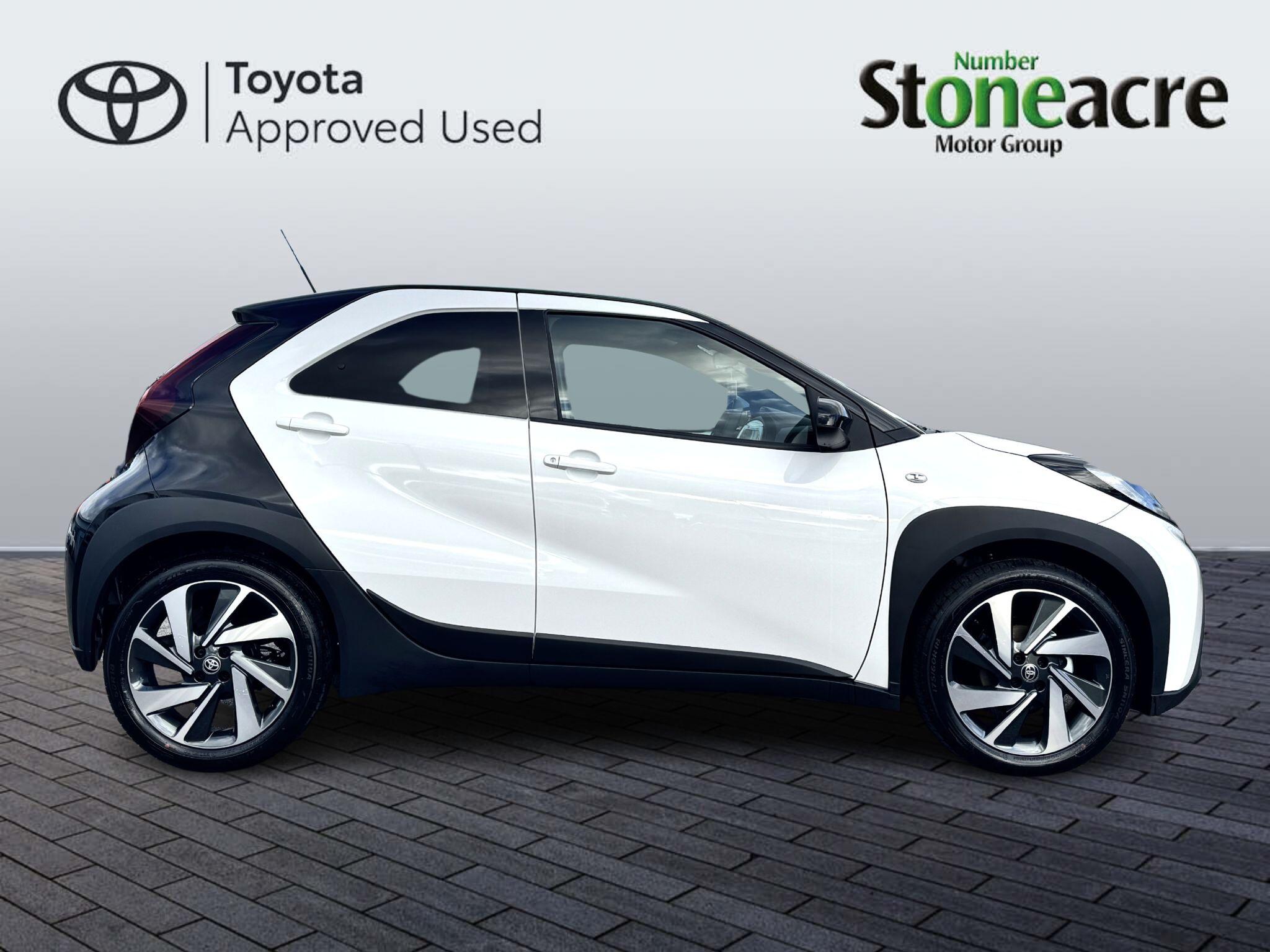 Toyota Aygo X 1.0 VVT-i Edge 5dr NU75TZR Image 2