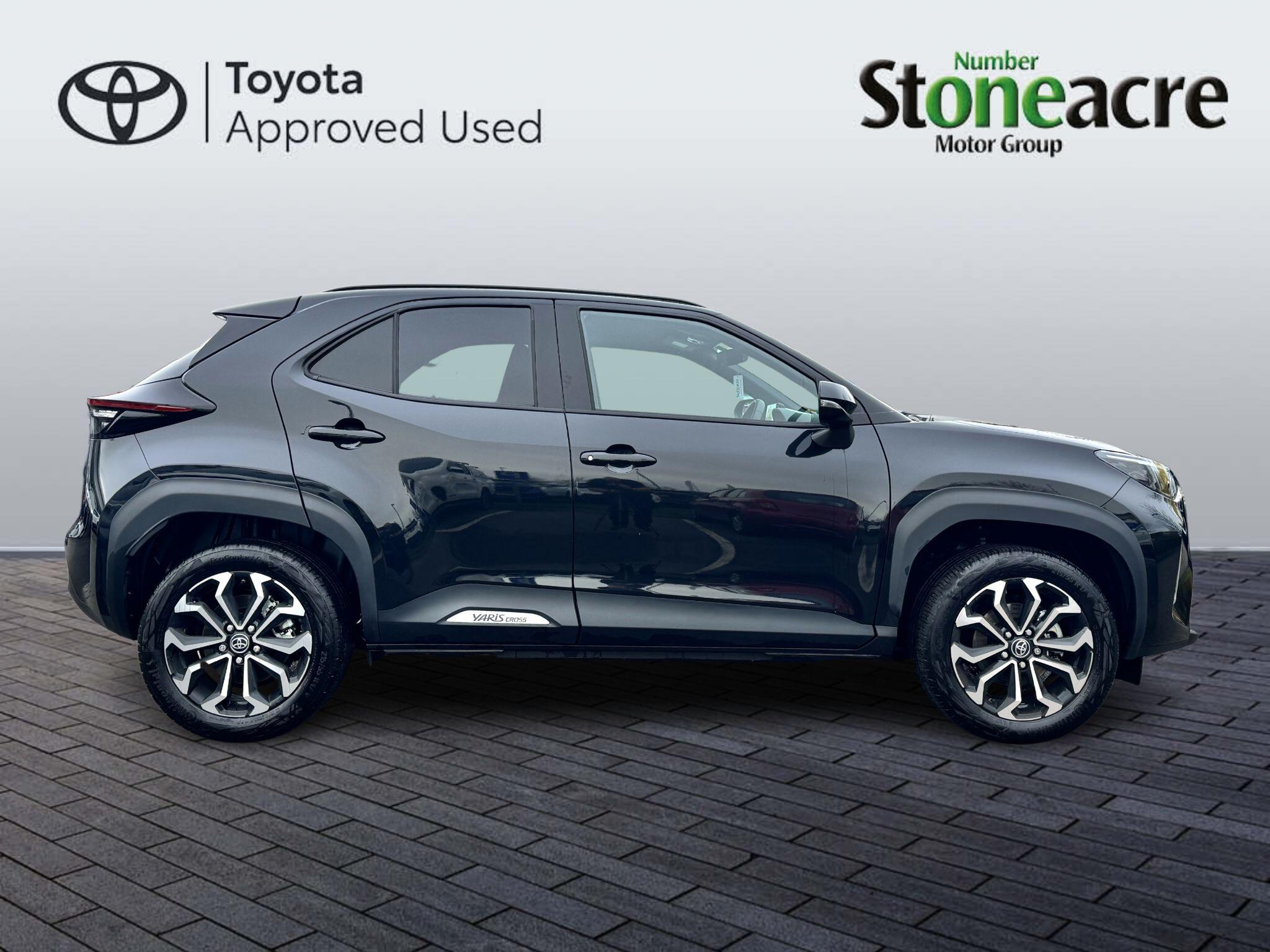 Toyota Yaris Cross 1.5 Hybrid Design 5dr CVT NV25FUF Image 2