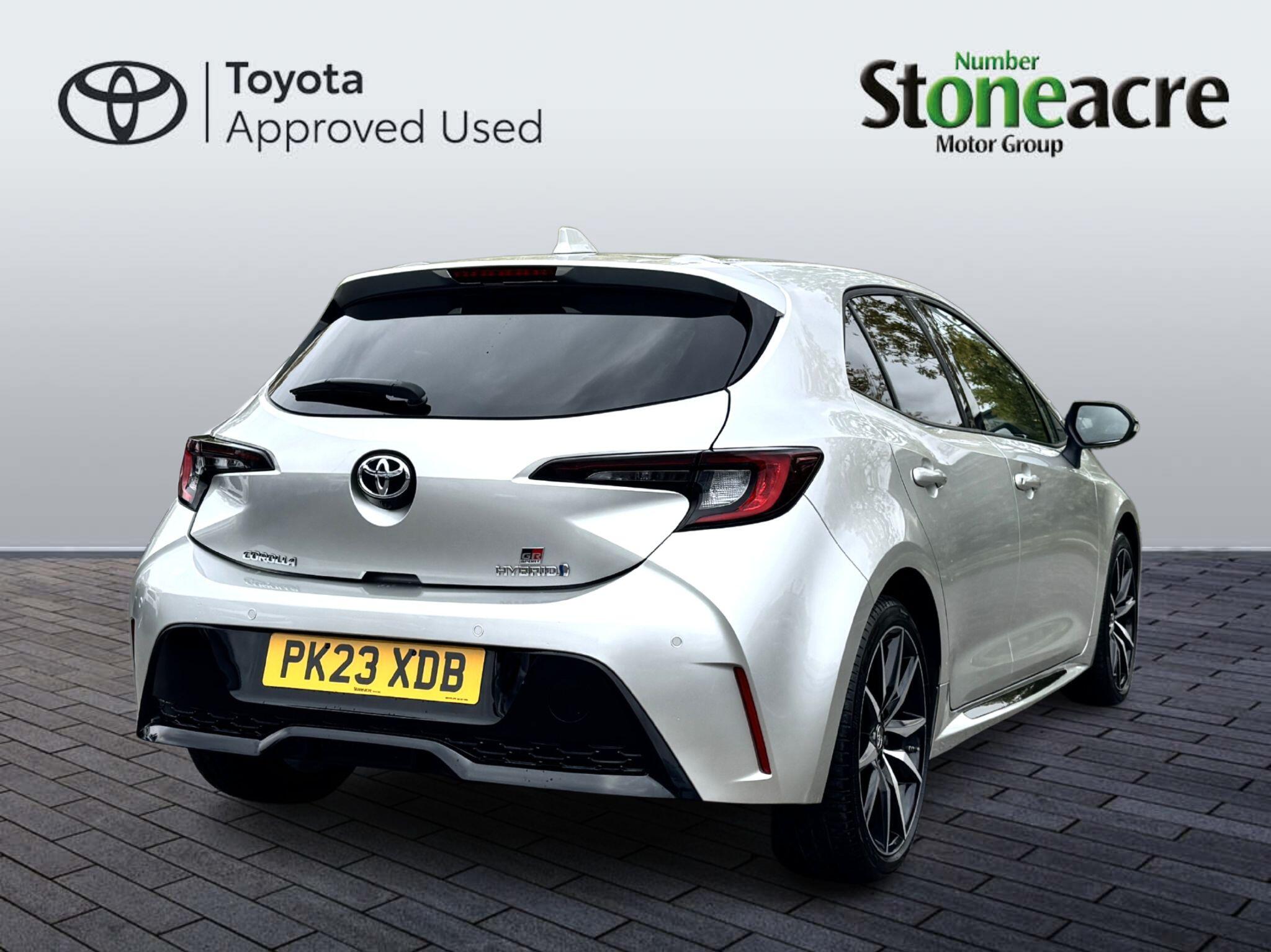 Toyota Corolla Hatchback 2.0 VVT-i Hybrid GR Sport 5dr CVT PK23XDB Image 3