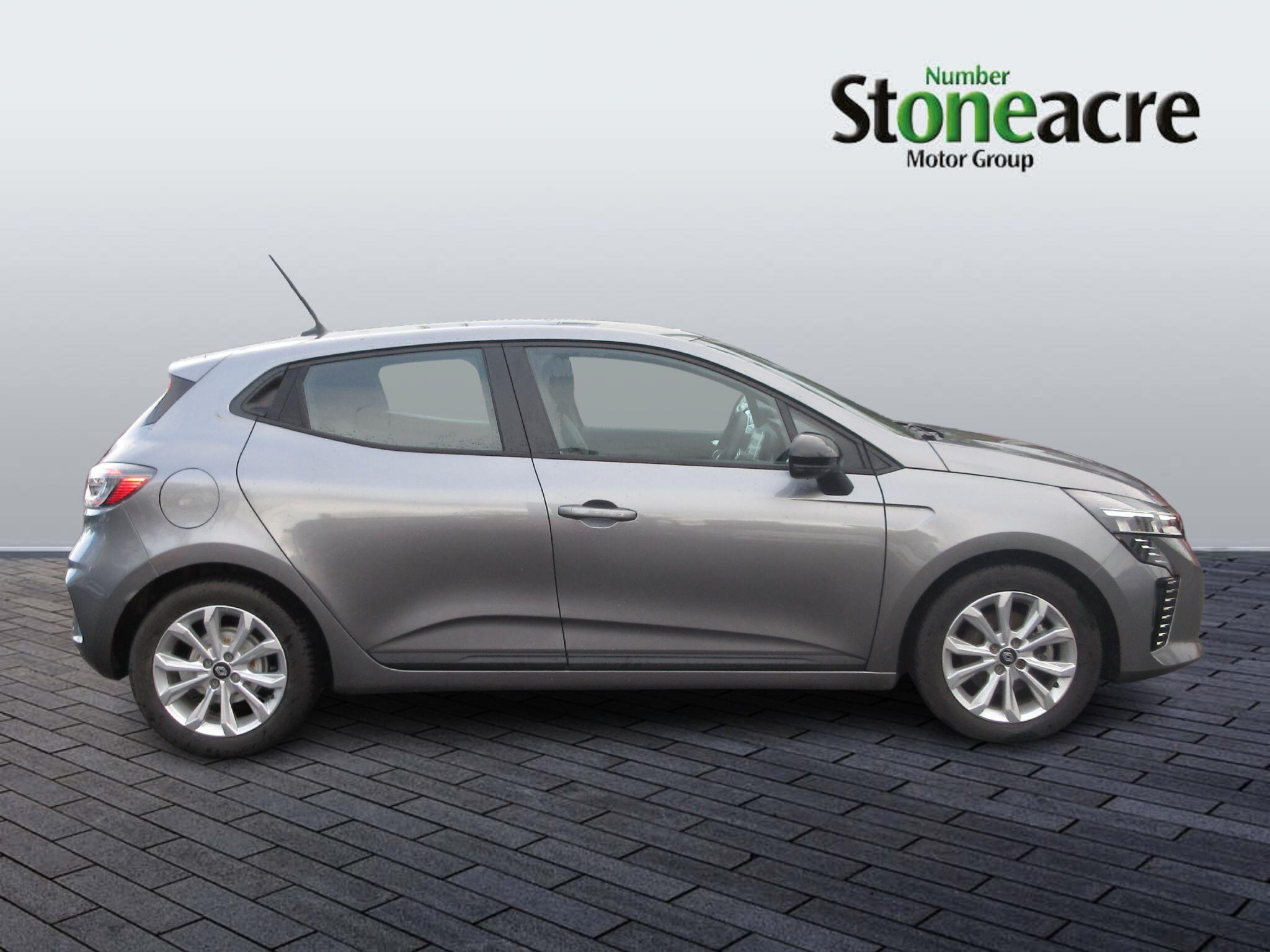 Renault Clio E-Tech 1.6 E-TECH full hybrid 145 Evolution 5dr Auto NG73UXW Image 2