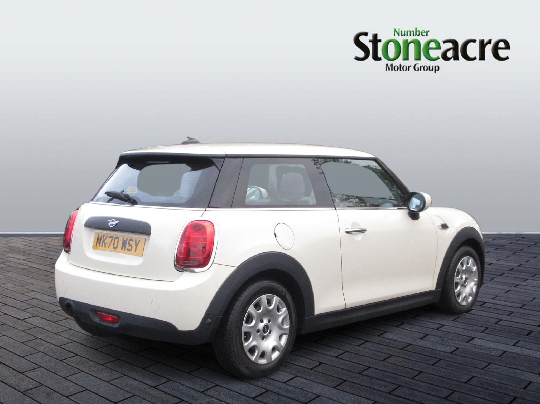 MINI Hatch 1.5 One Classic II 3dr NK70WSY Image 3