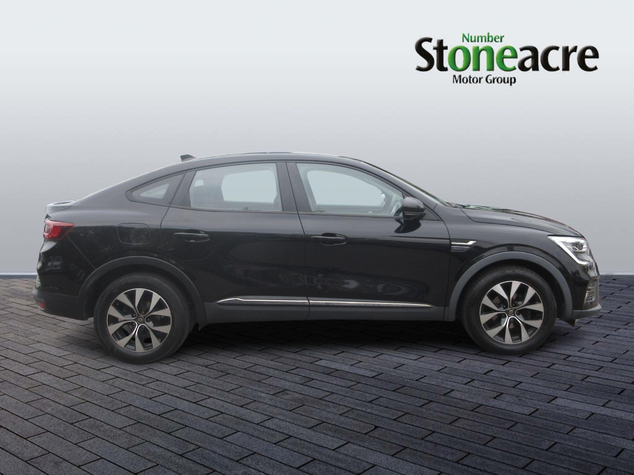 Renault Arkana 1.3 TCe Mild Hybrid 140 Iconic 5dr EDC NU22HWK Image 2