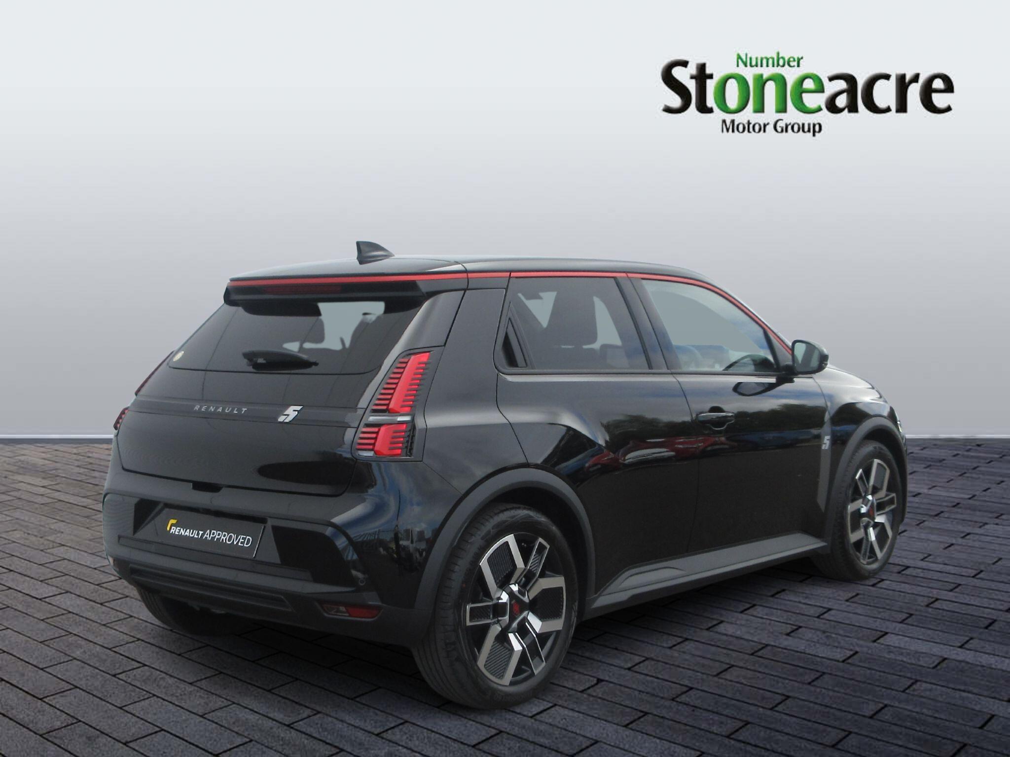 Renault 5 E-Tech Electric Image 3