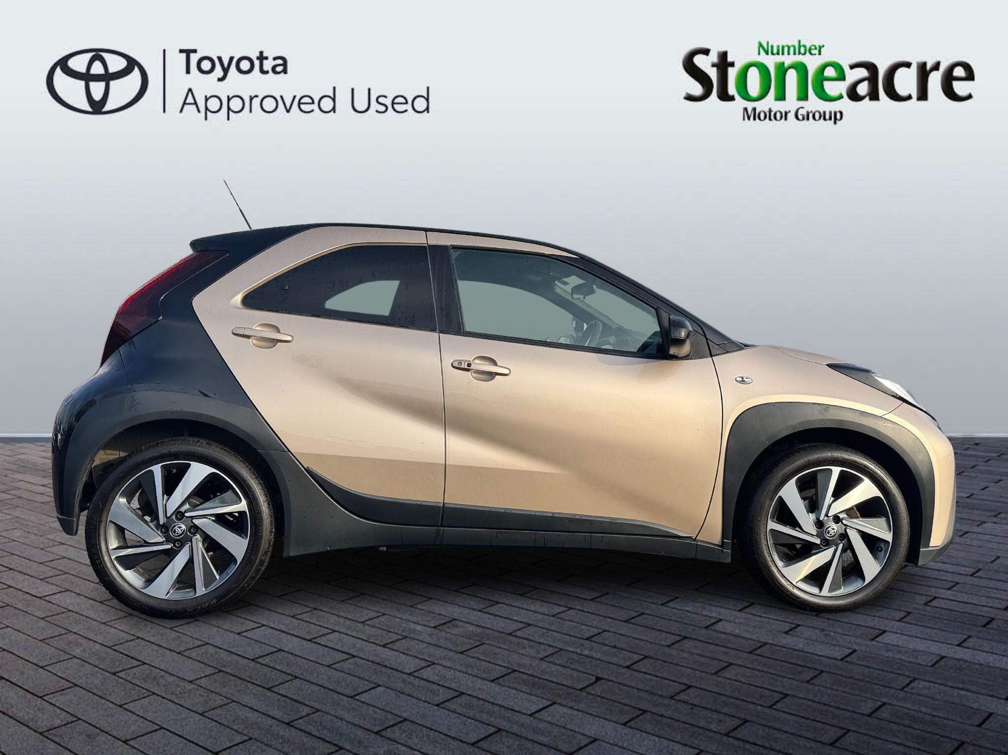 Toyota Aygo X 1.0 VVT-i Exclusive 5dr NU73THK Image 2