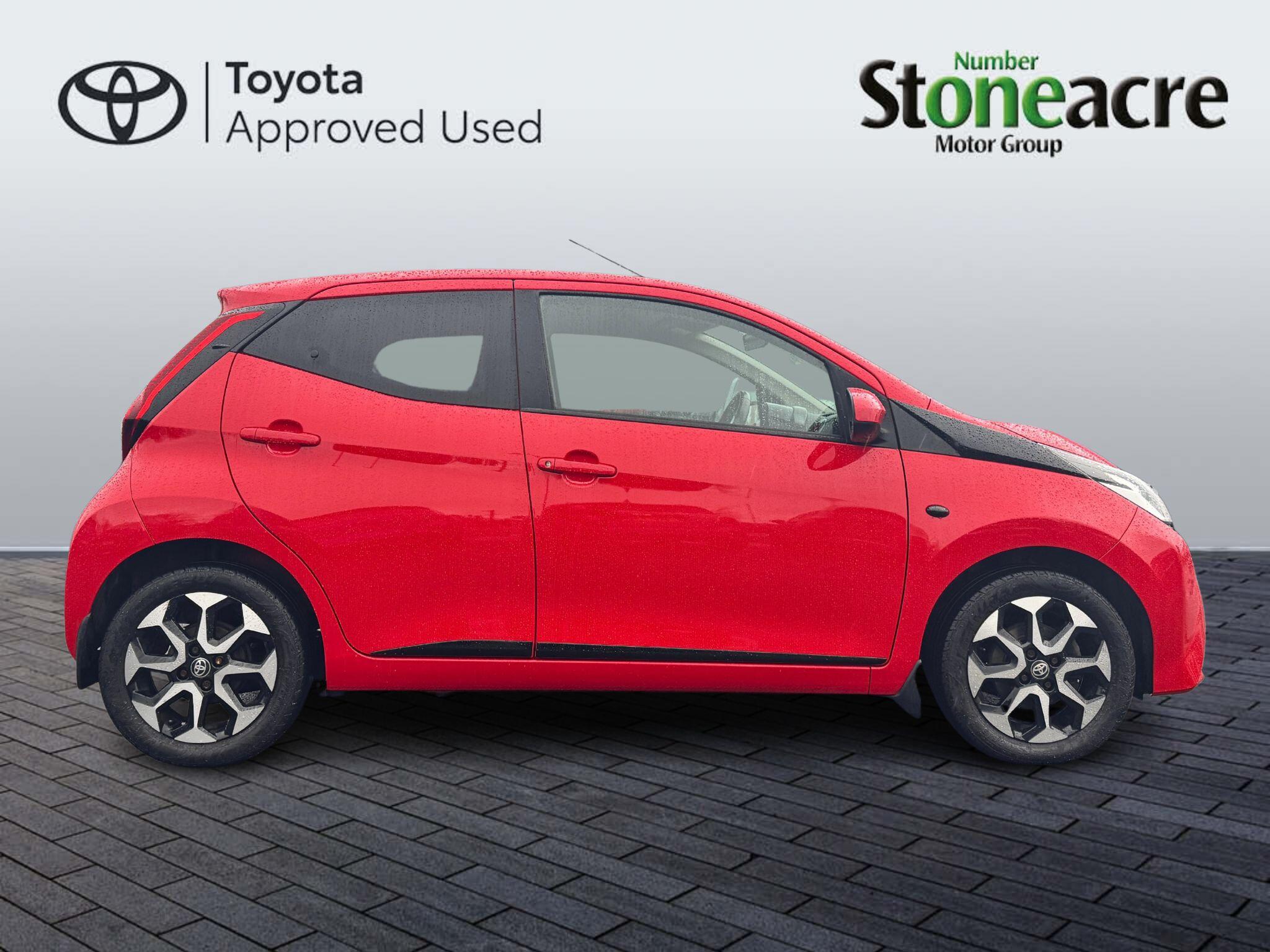 Toyota Aygo 1.0 VVT-i X-Trend 5dr YF69XRW Image 2