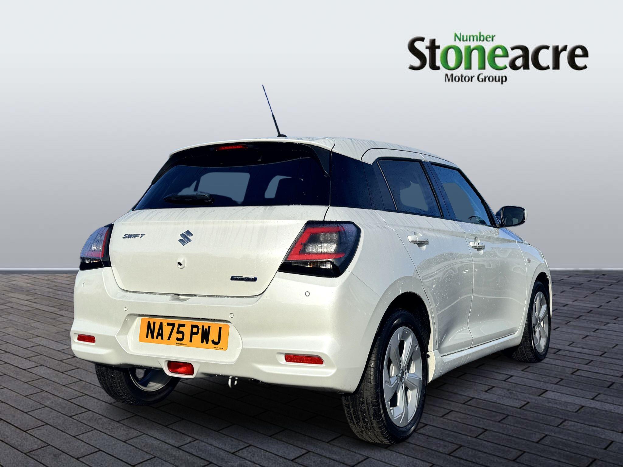 Suzuki Swift 1.2 MHEV Motion Euro 6 (s/s) 5dr NA75PWJ Image 3