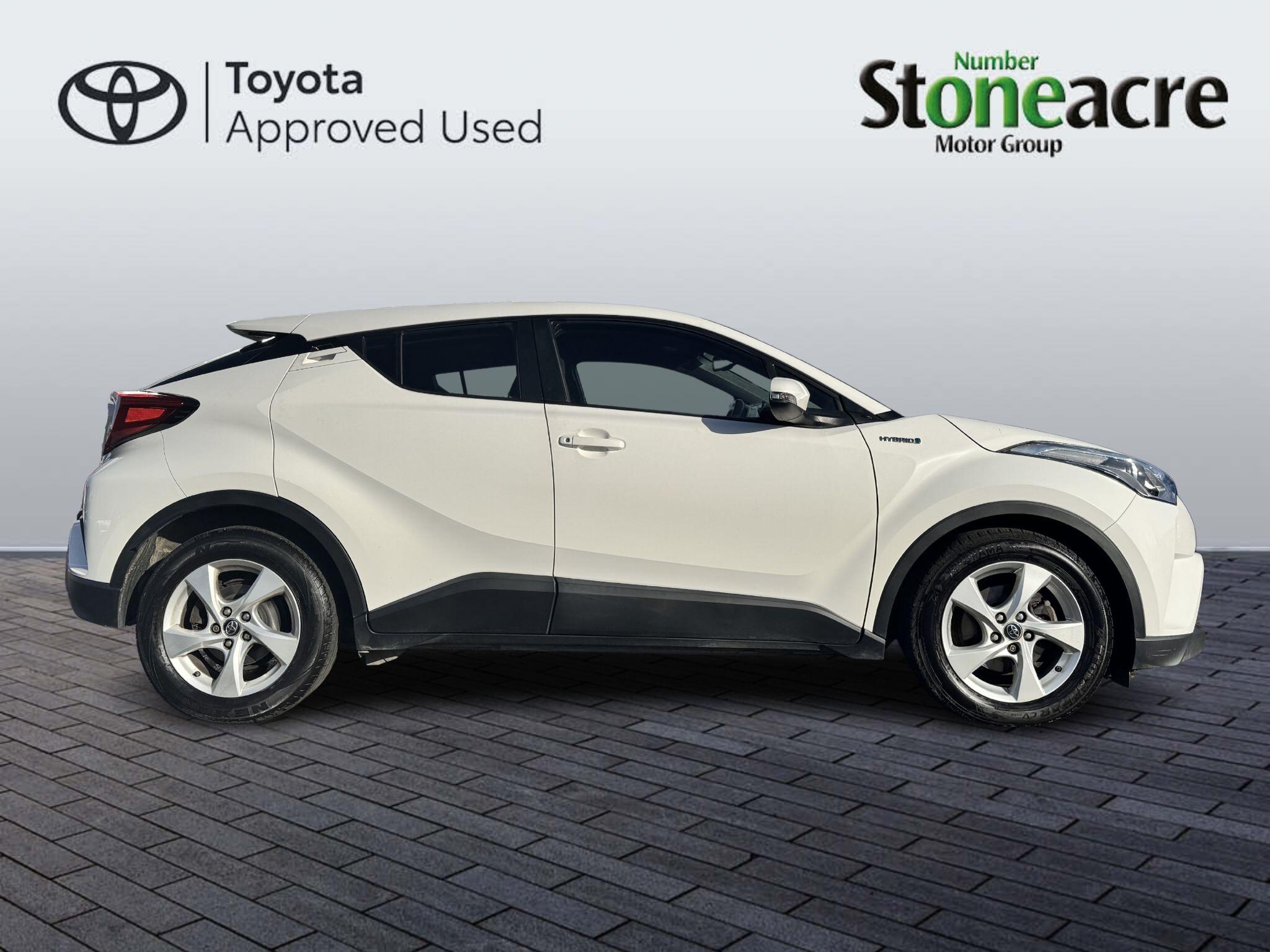 Toyota C-HR Self-Charging Hybrid 1.8 Hybrid Icon 5dr CVT NU67YJC Image 2