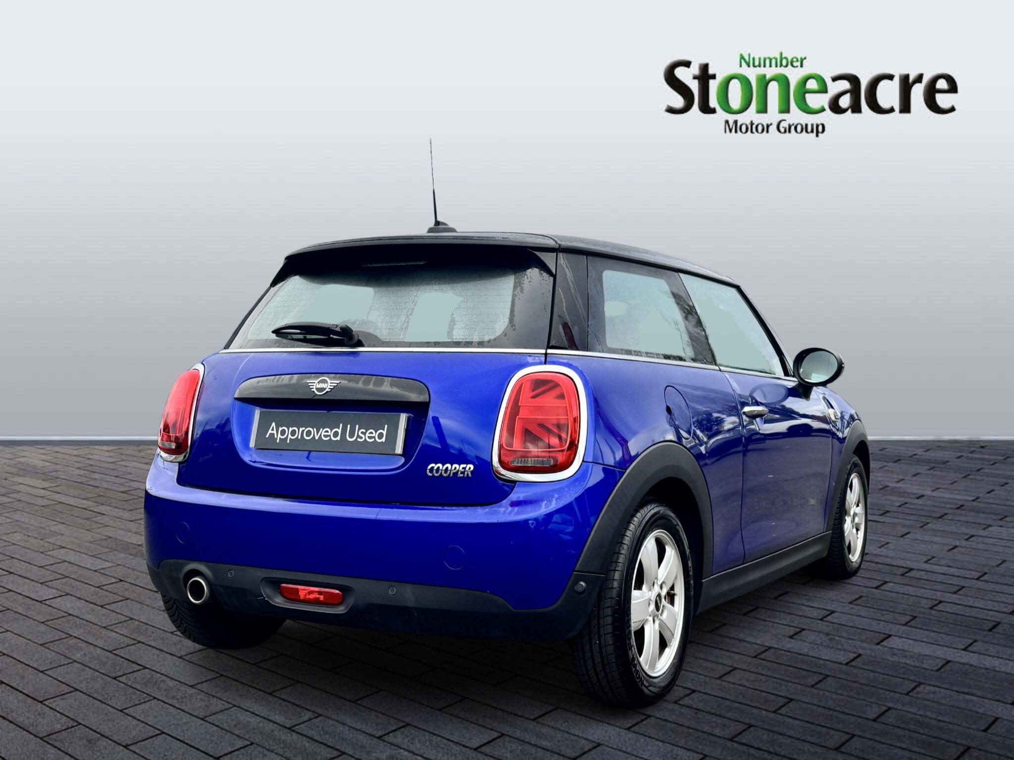 MINI Hatch Image 3