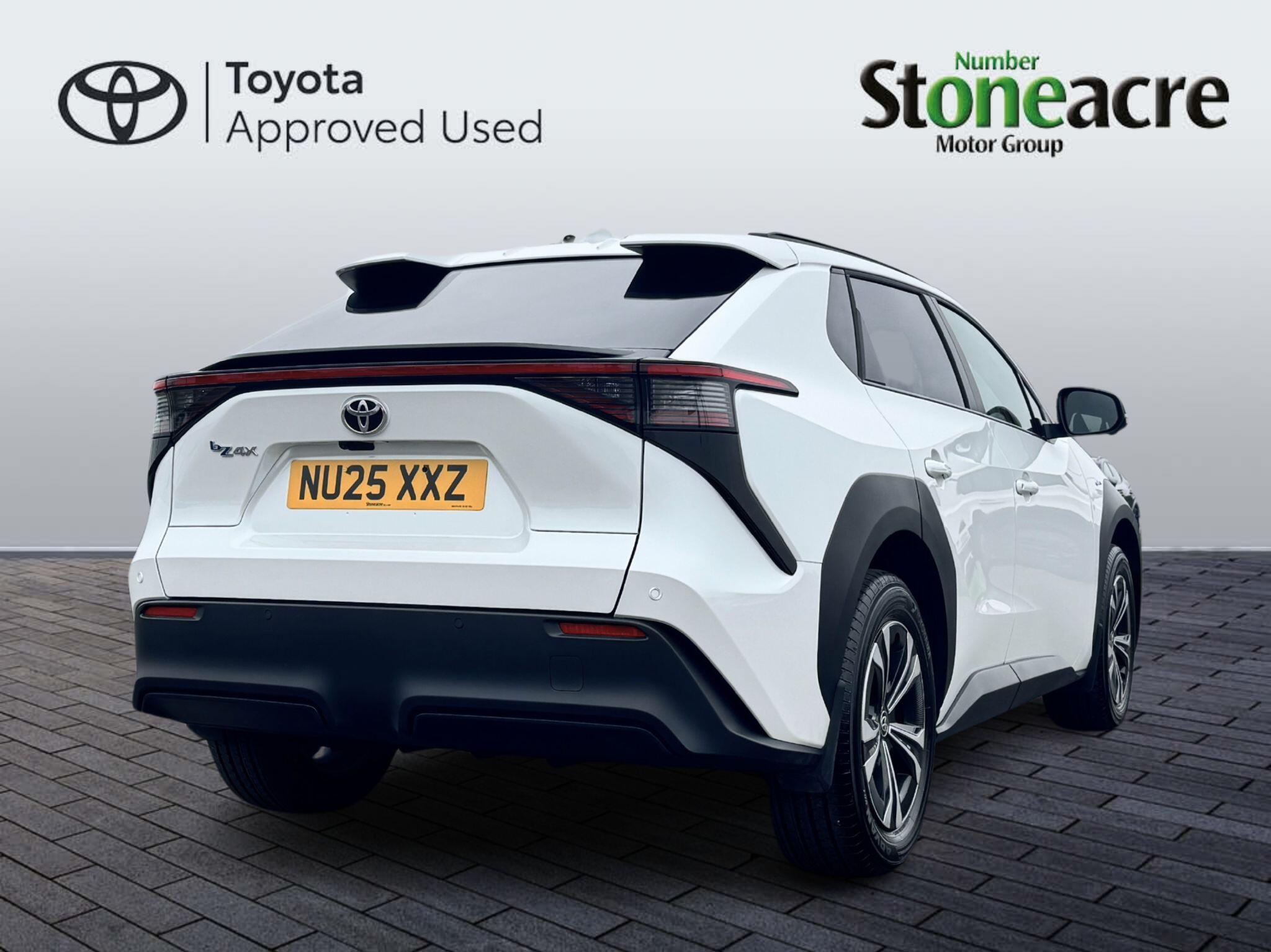 Toyota bZ4X 71.4 kWh Motion Auto 5dr (11kW OBC) NU25XXZ Image 3