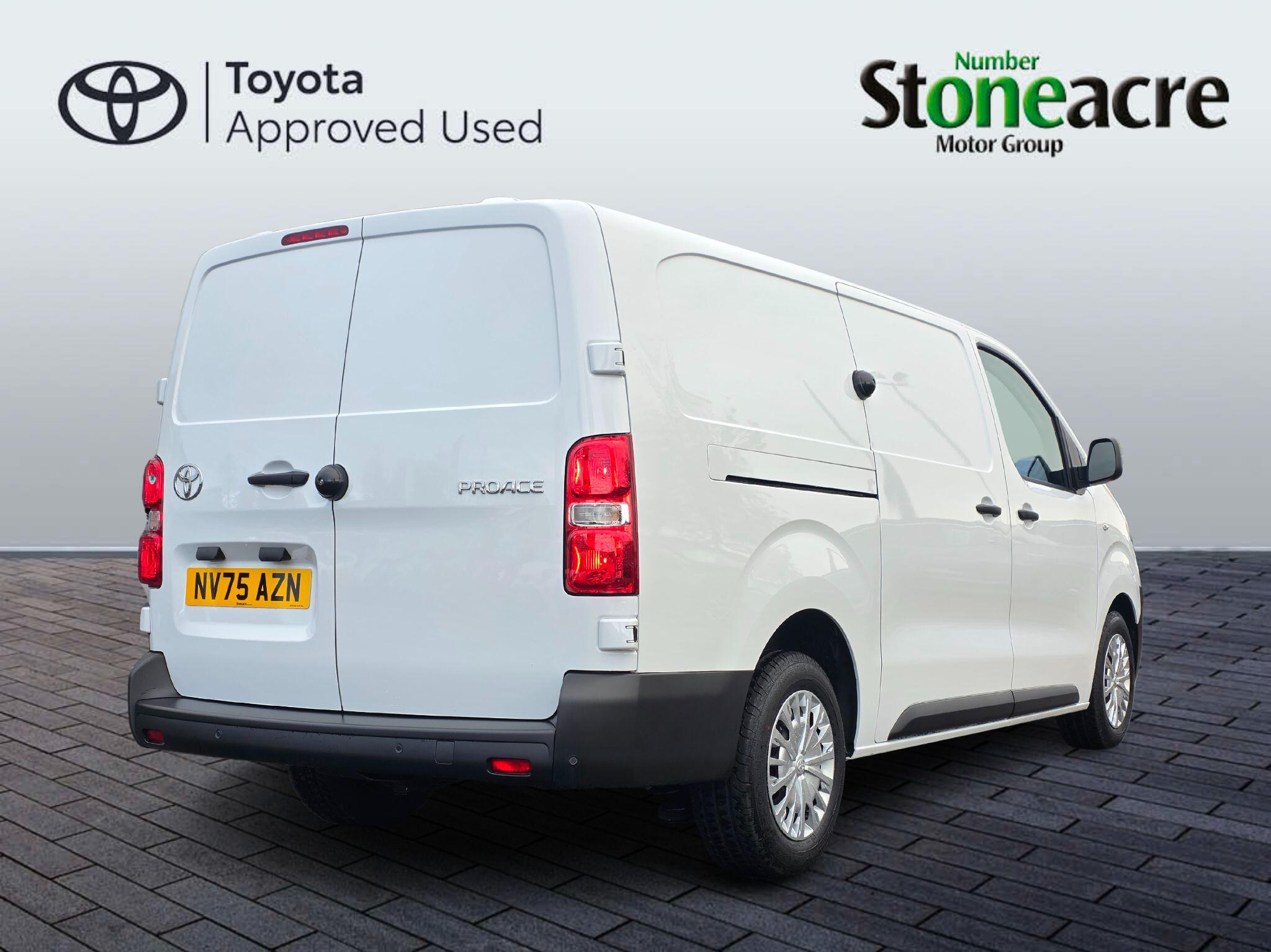 Toyota Proace 2.0D Icon Long Panel Van LWB Euro 6 6dr NV75AZN Image 2